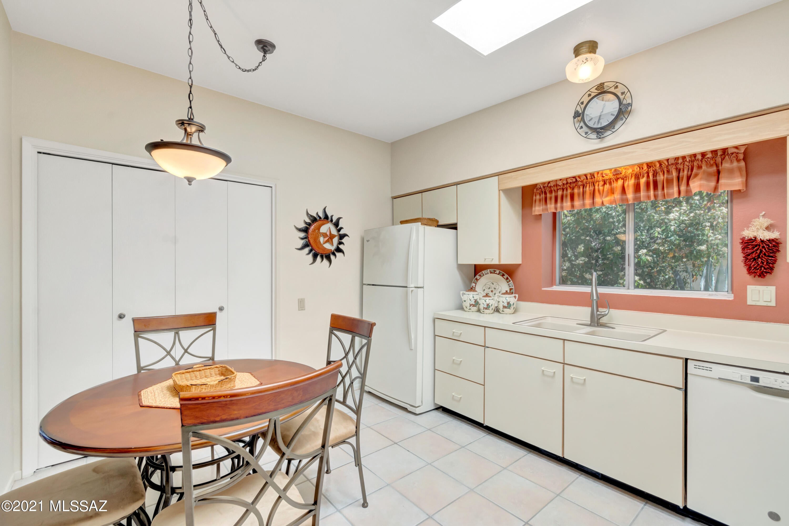 1301 W Calle Altamira