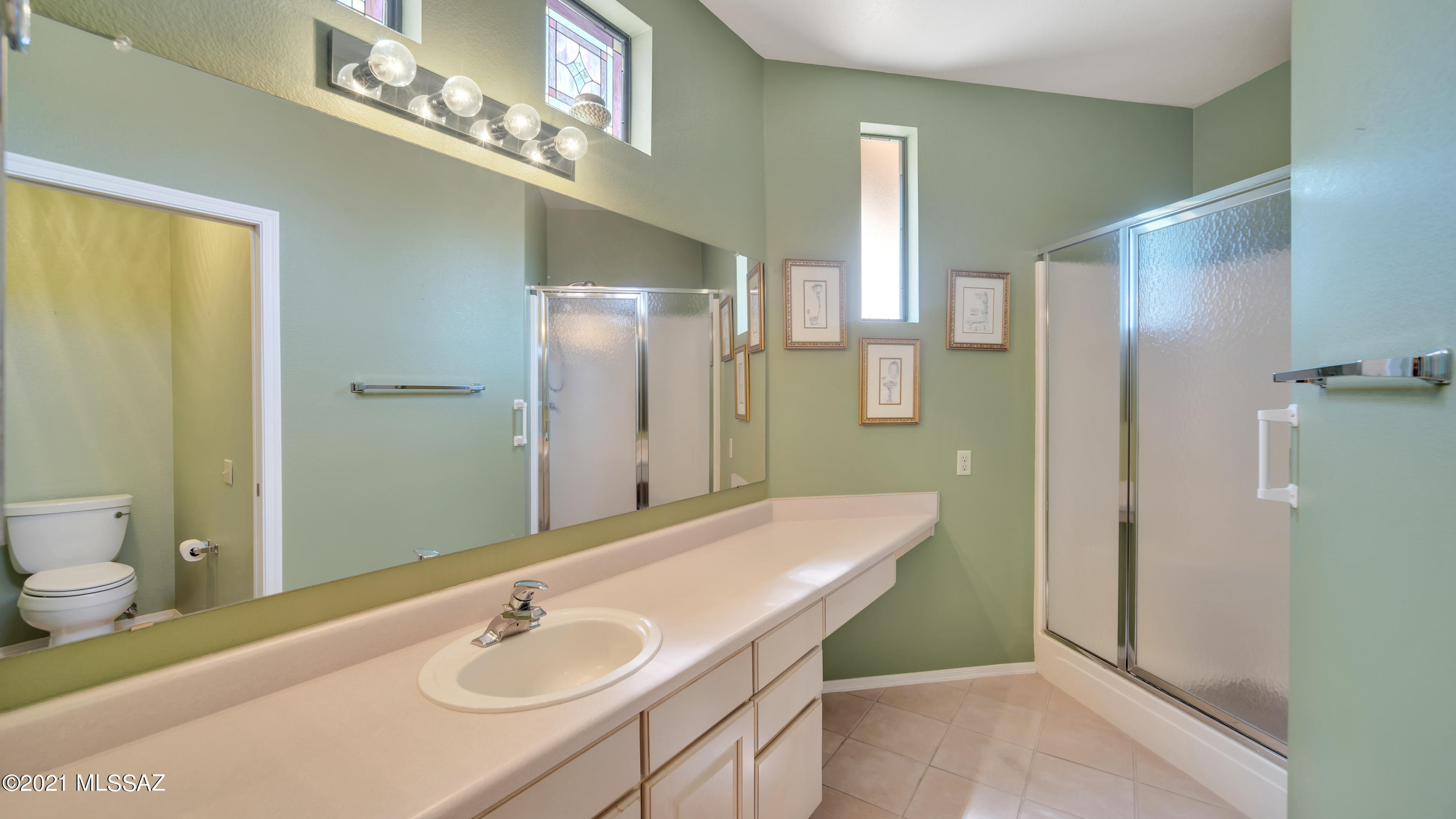 668 W Union Bell Drive