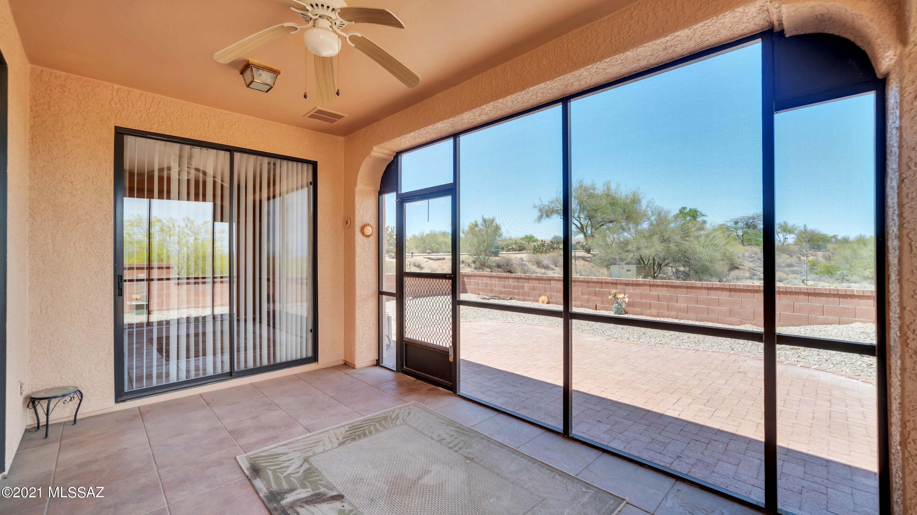 668 W Union Bell Drive