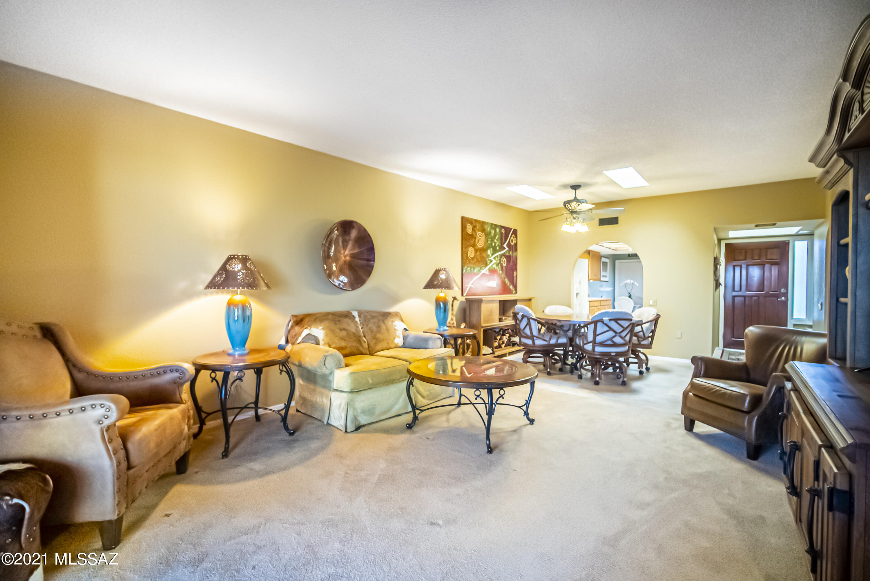 933 W Calle Del Vencejo
