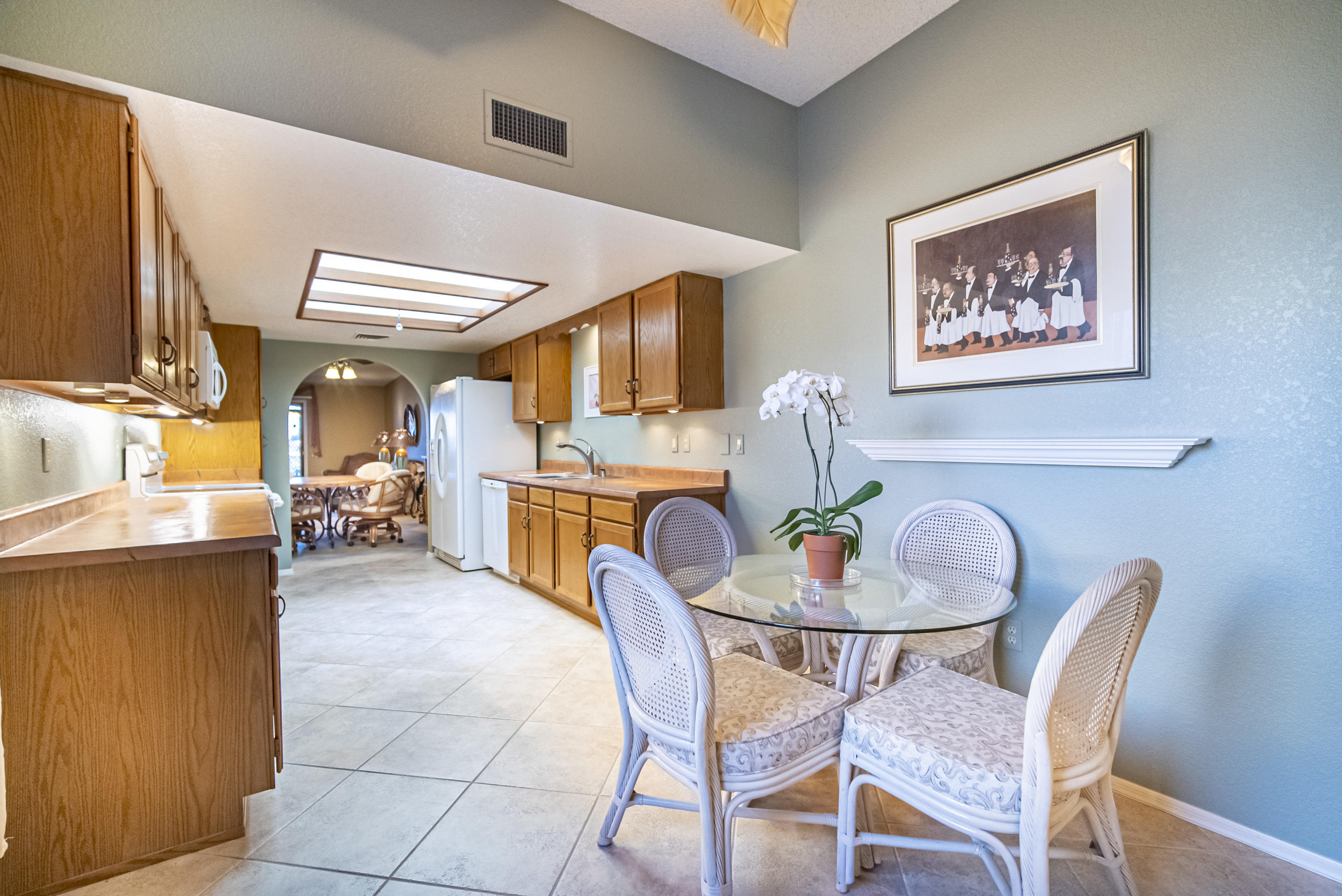 933 W Calle Del Vencejo