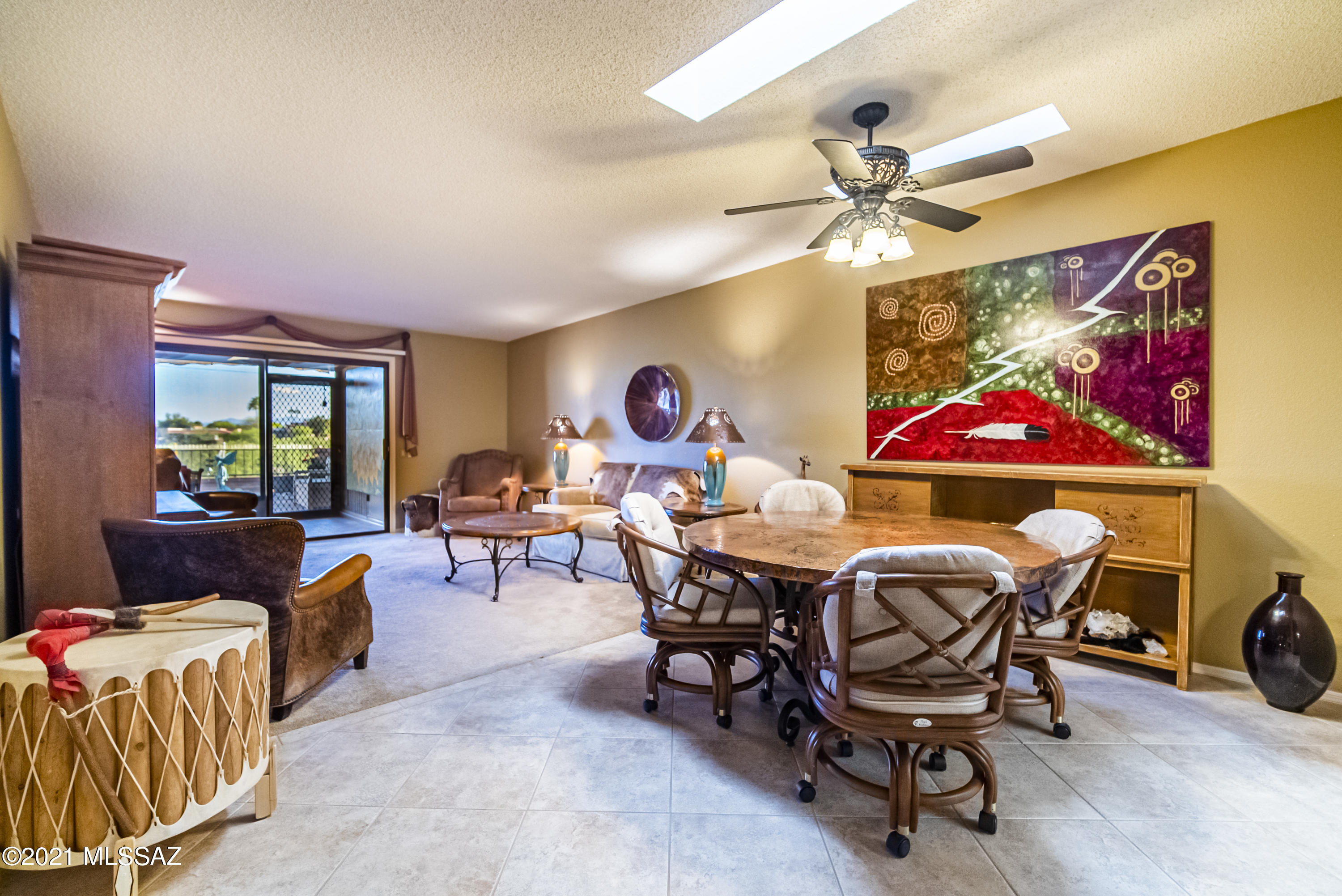 933 W Calle Del Vencejo