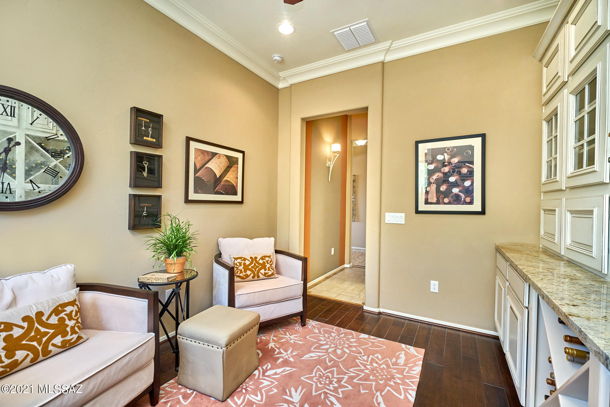 690 N Observation Trail