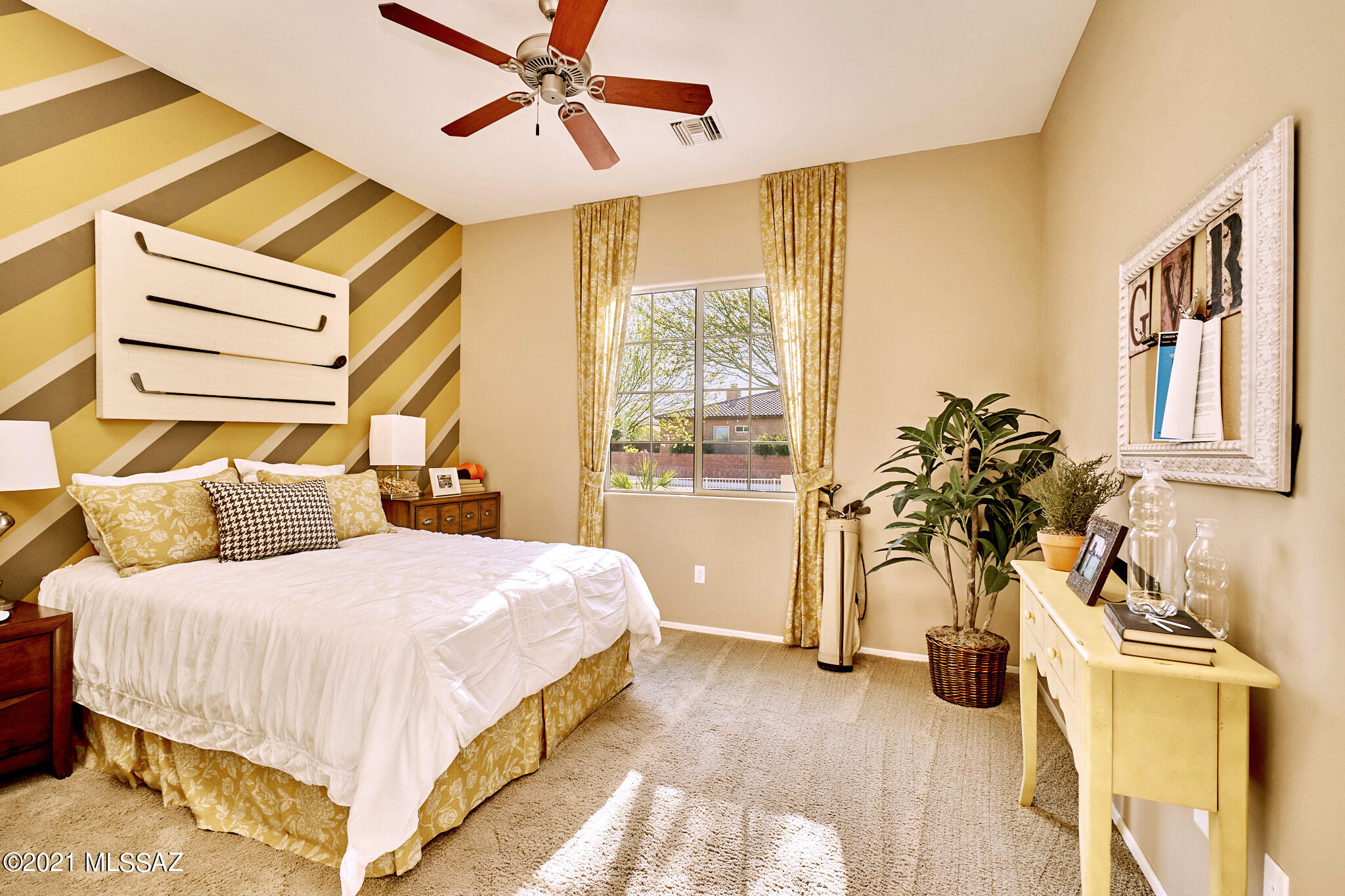 690 N Observation Trail