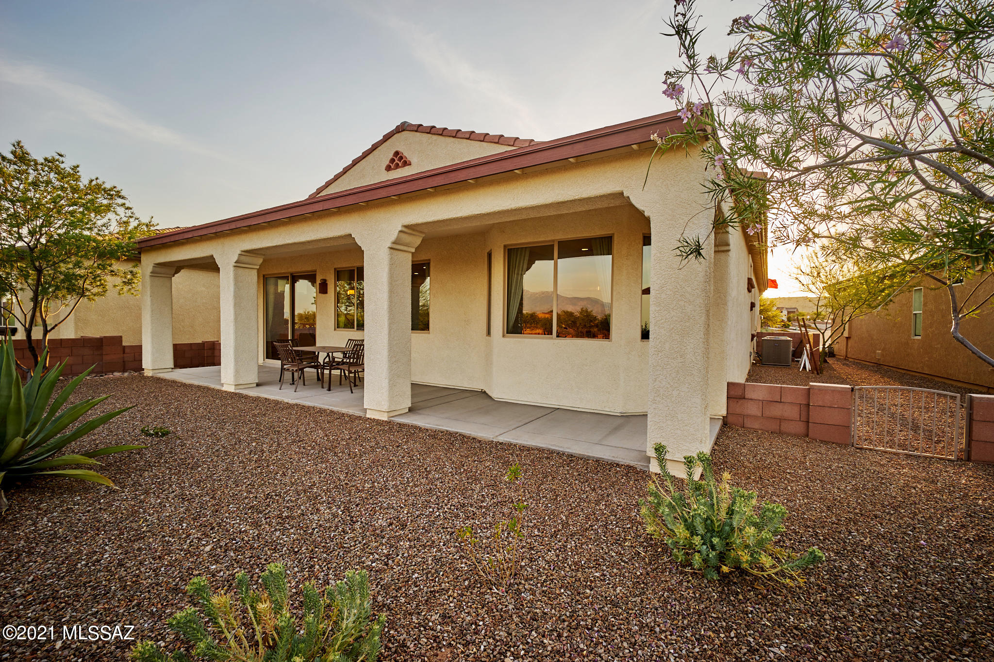 690 N Observation Trail