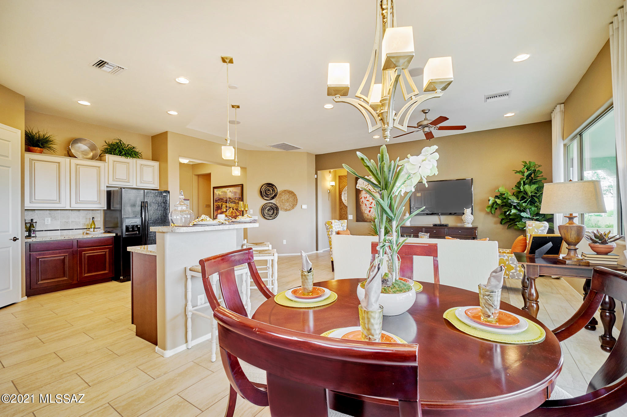 690 N Observation Trail