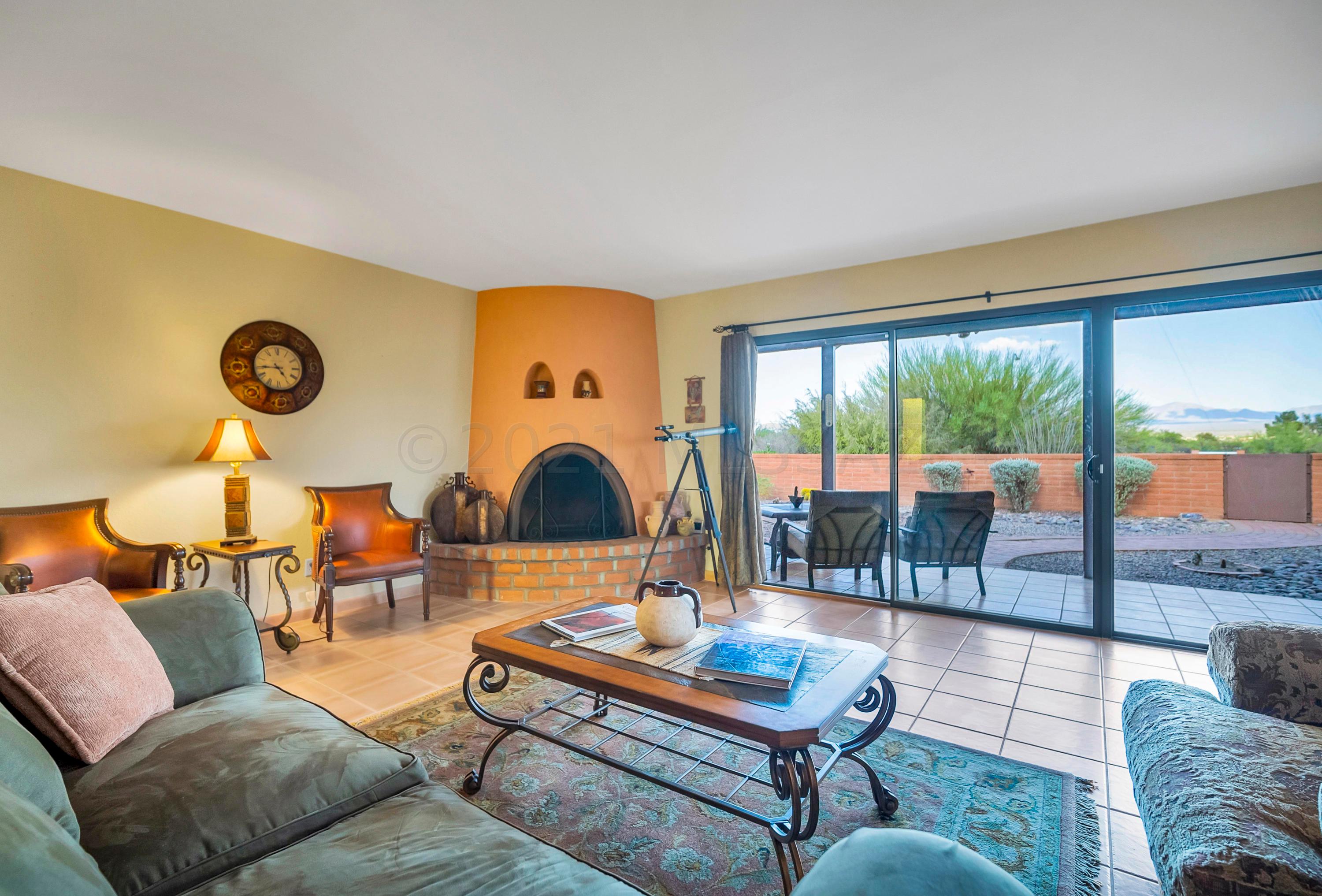 729 S Camino Del Monte