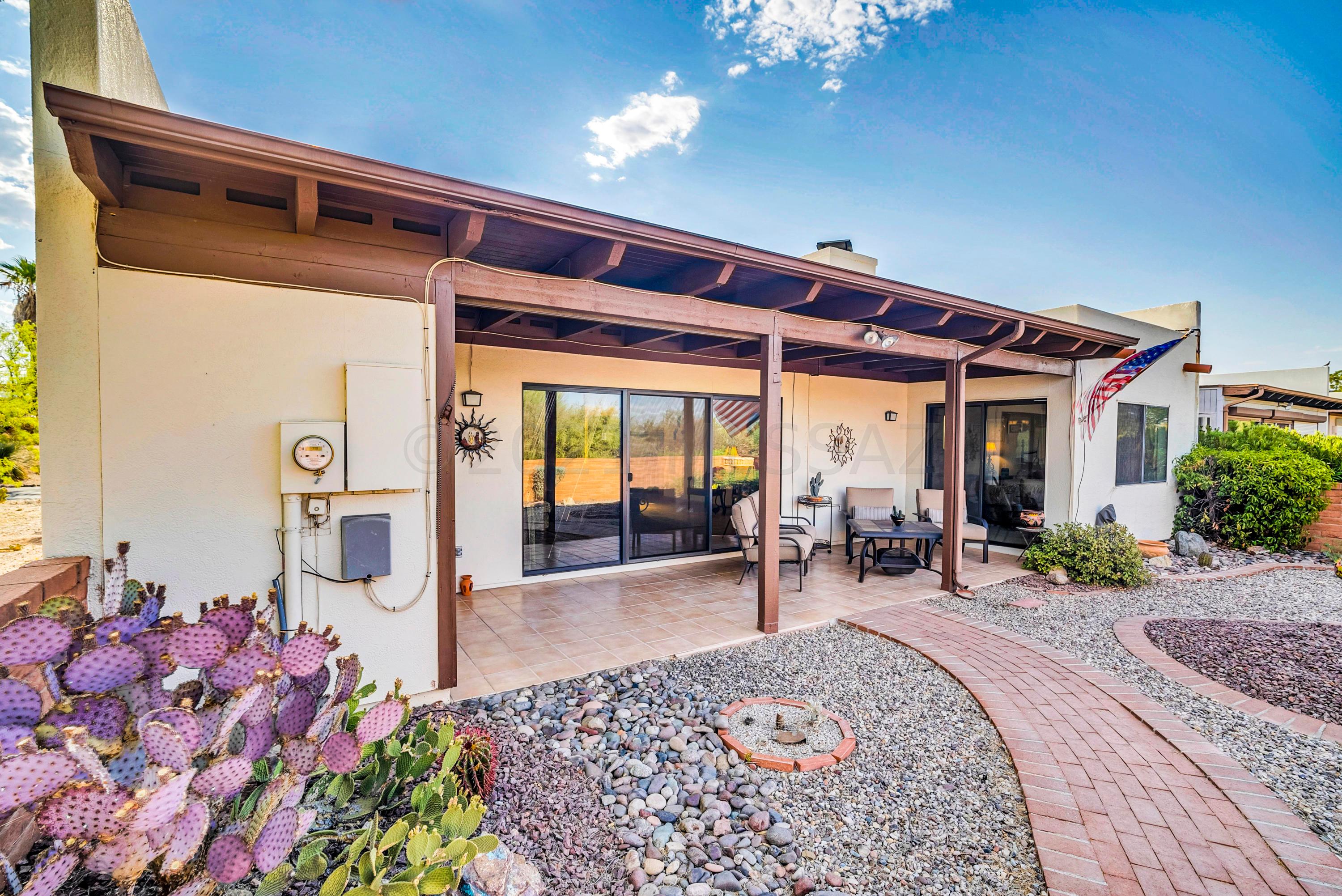 729 S Camino Del Monte