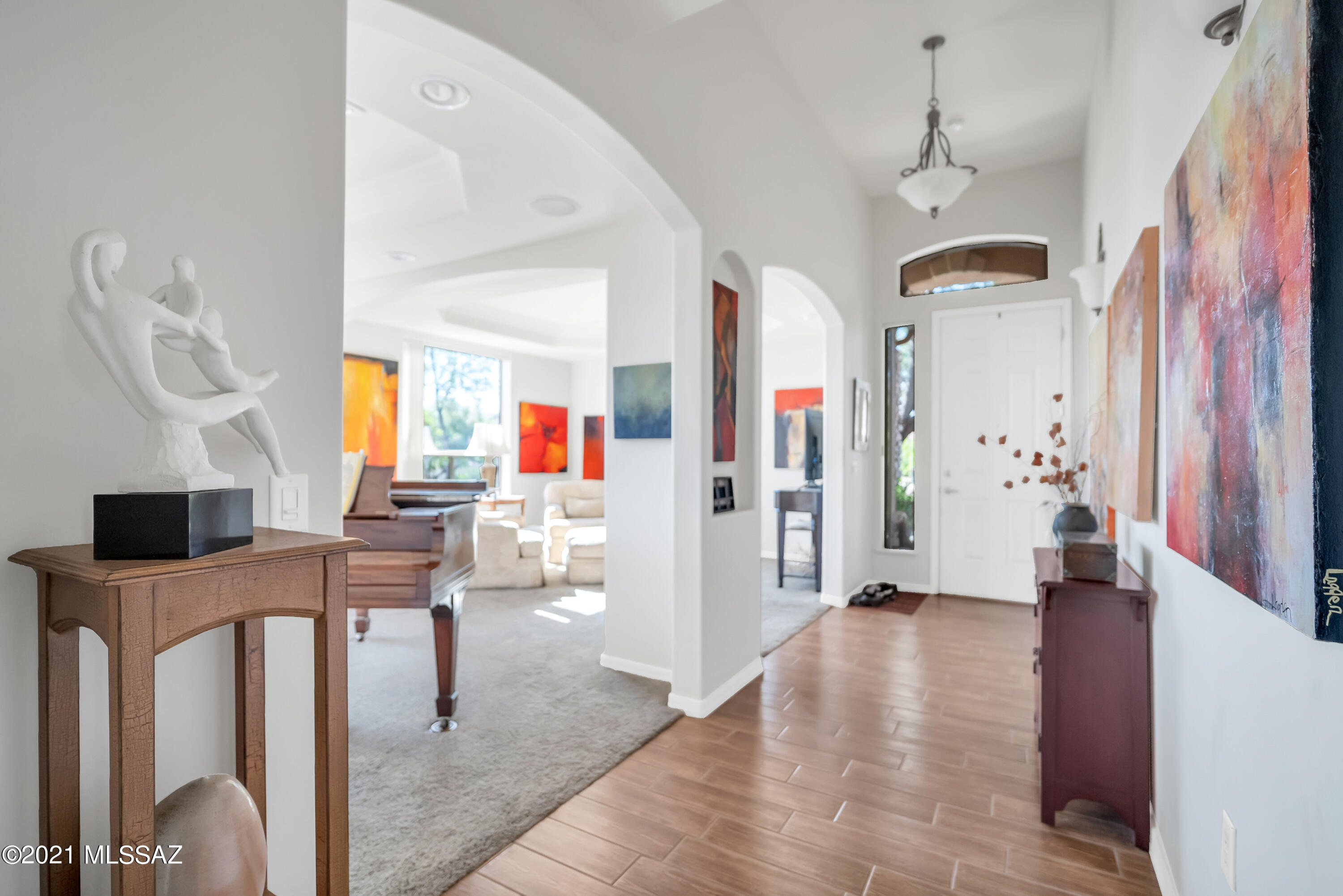 526 W Shadow Wood Street