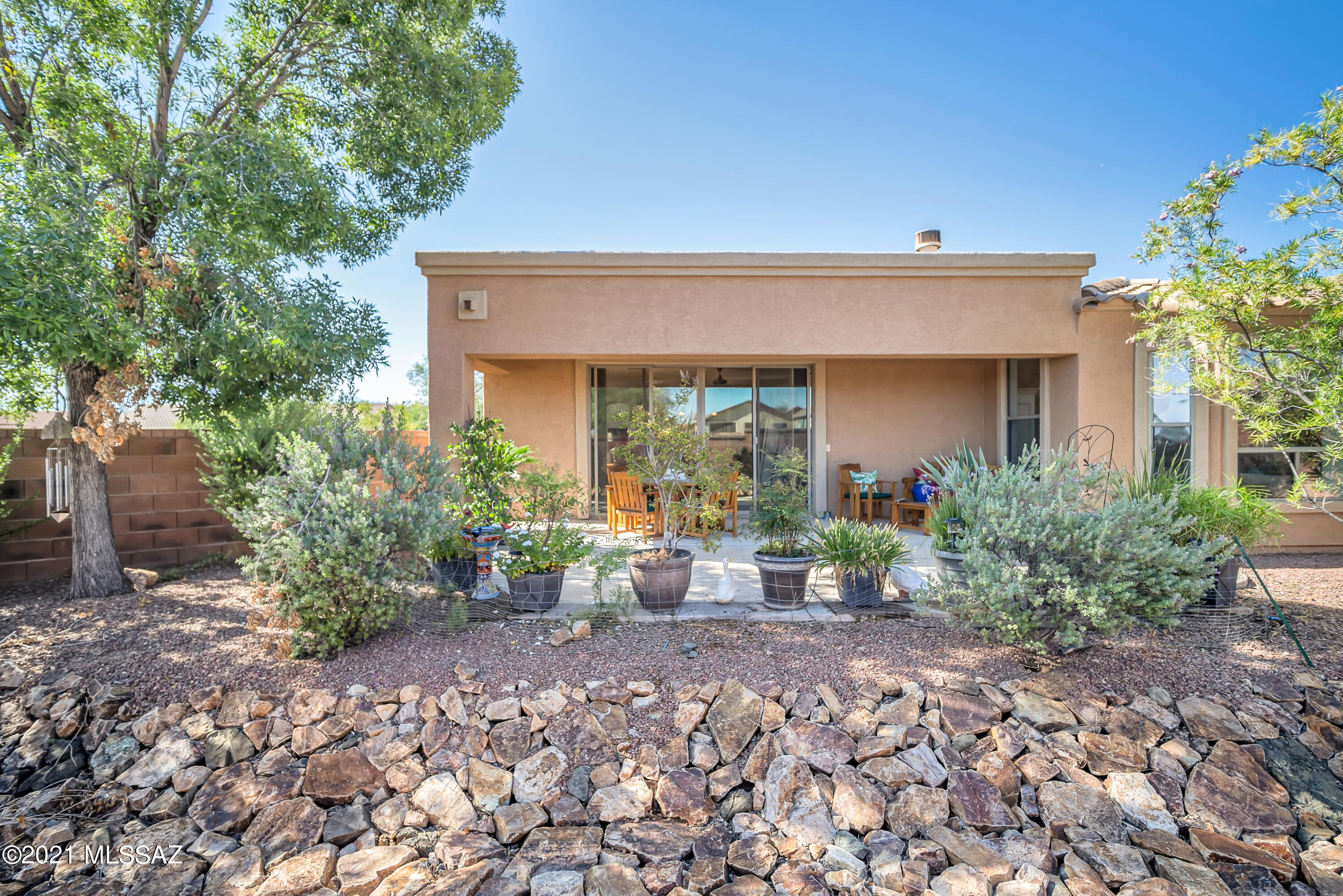 526 W Shadow Wood Street