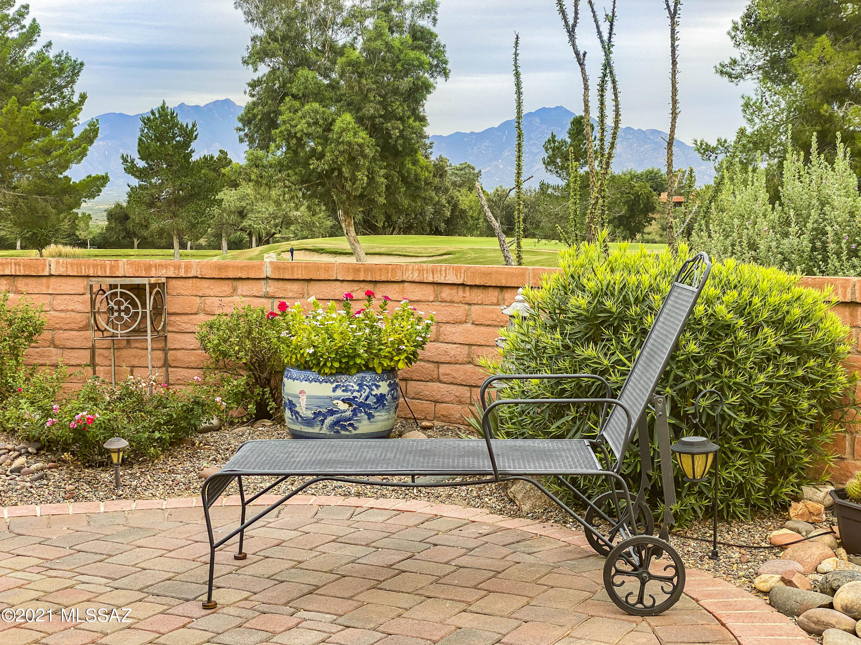 741 W Placita De La Cotonia