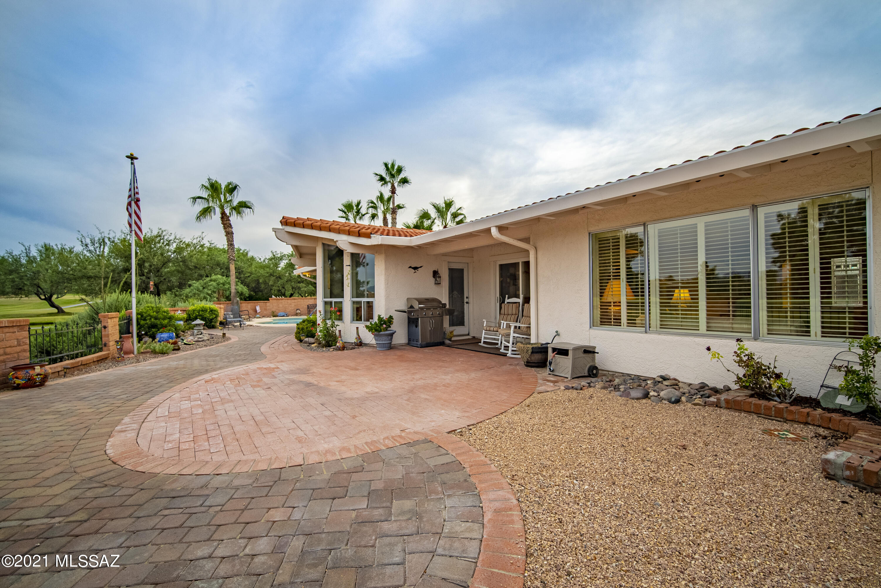 741 W Placita De La Cotonia