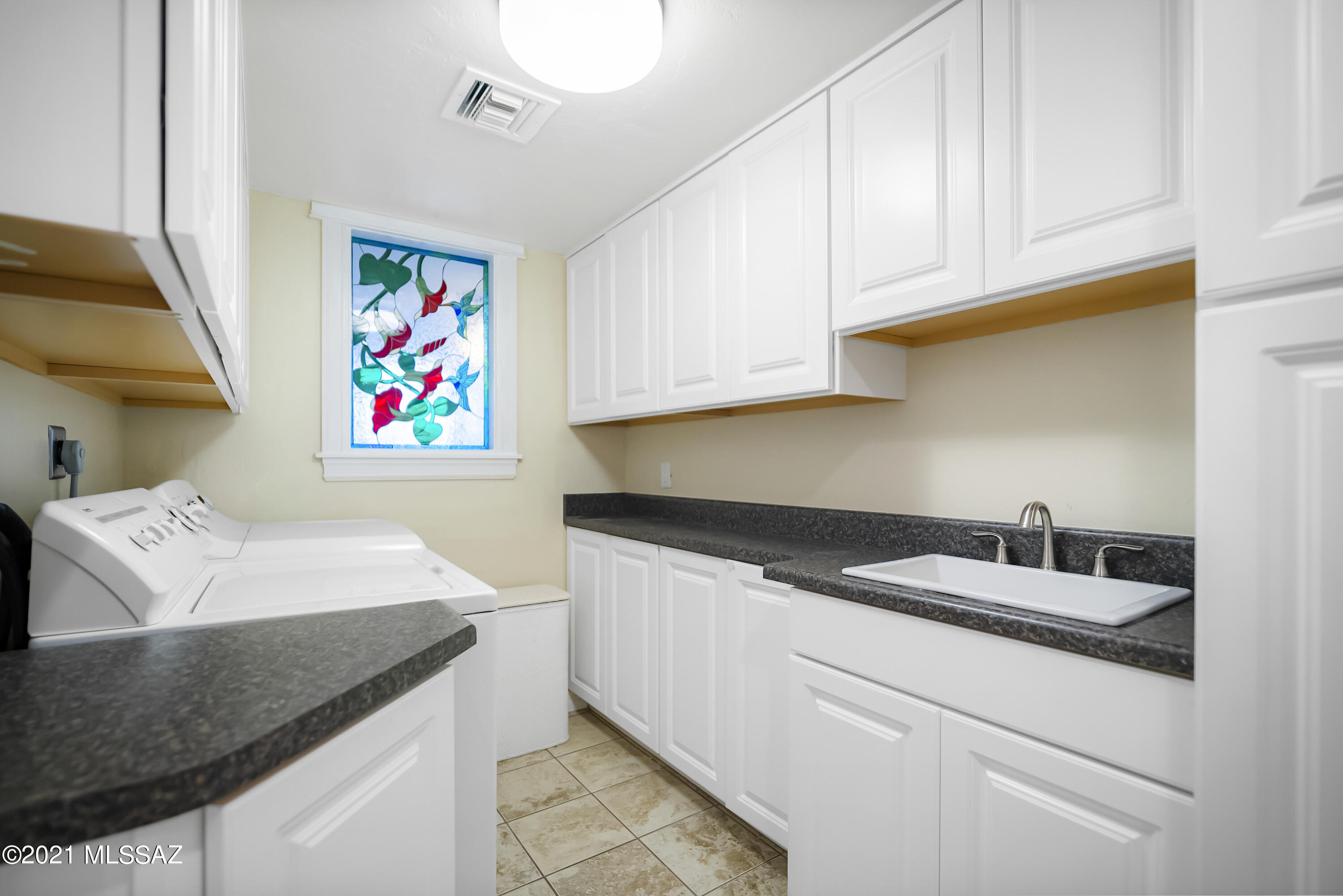 741 W Placita De La Cotonia