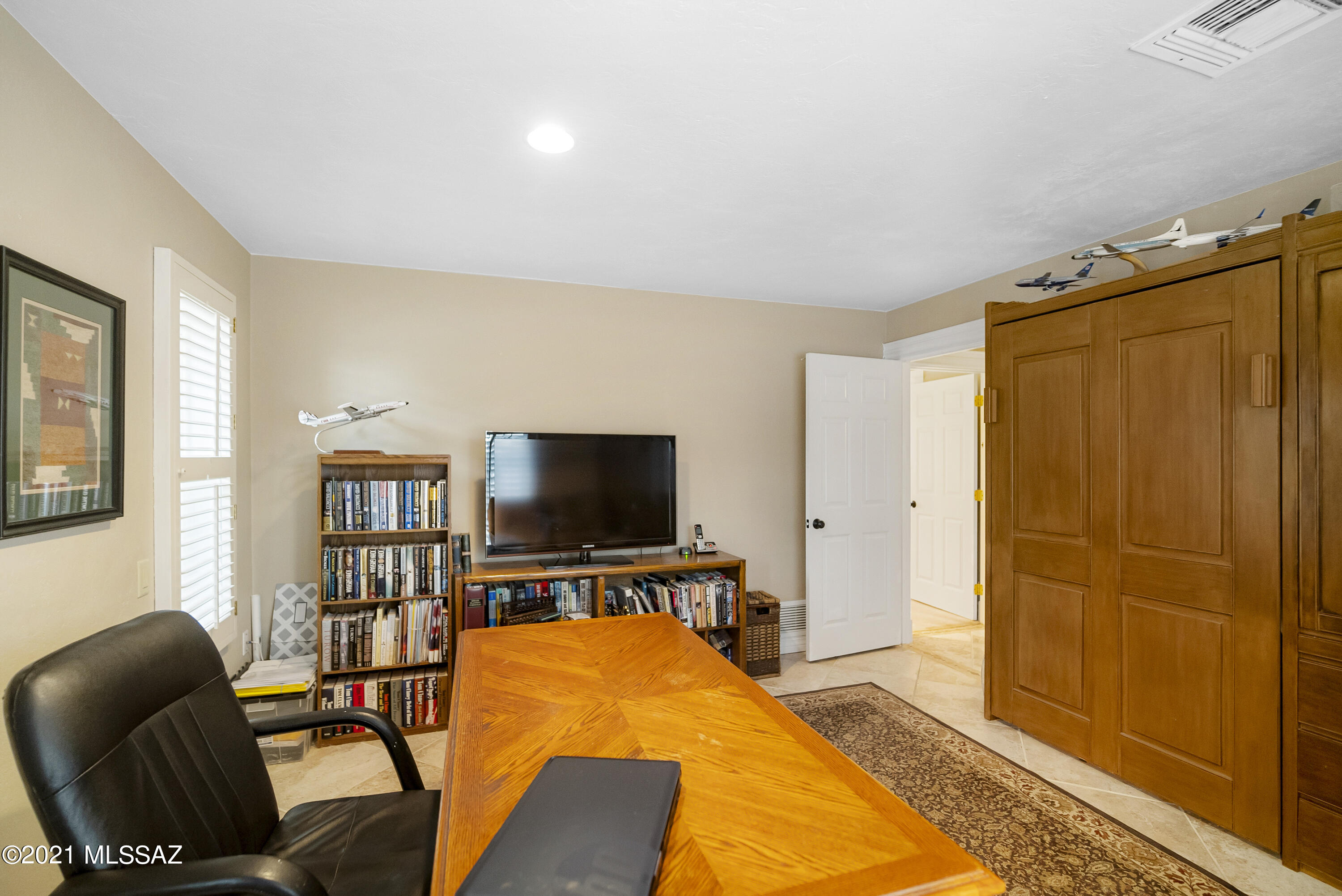 741 W Placita De La Cotonia