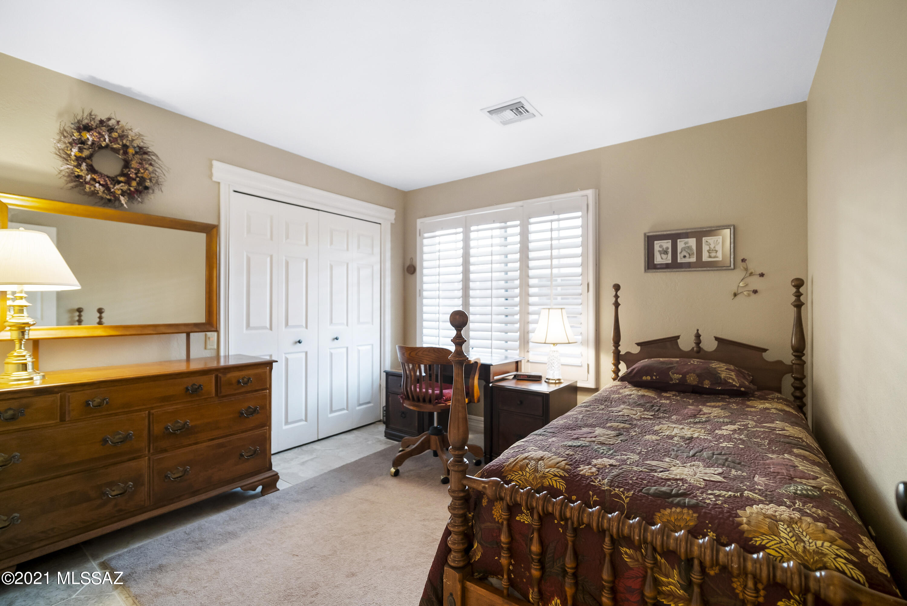 741 W Placita De La Cotonia