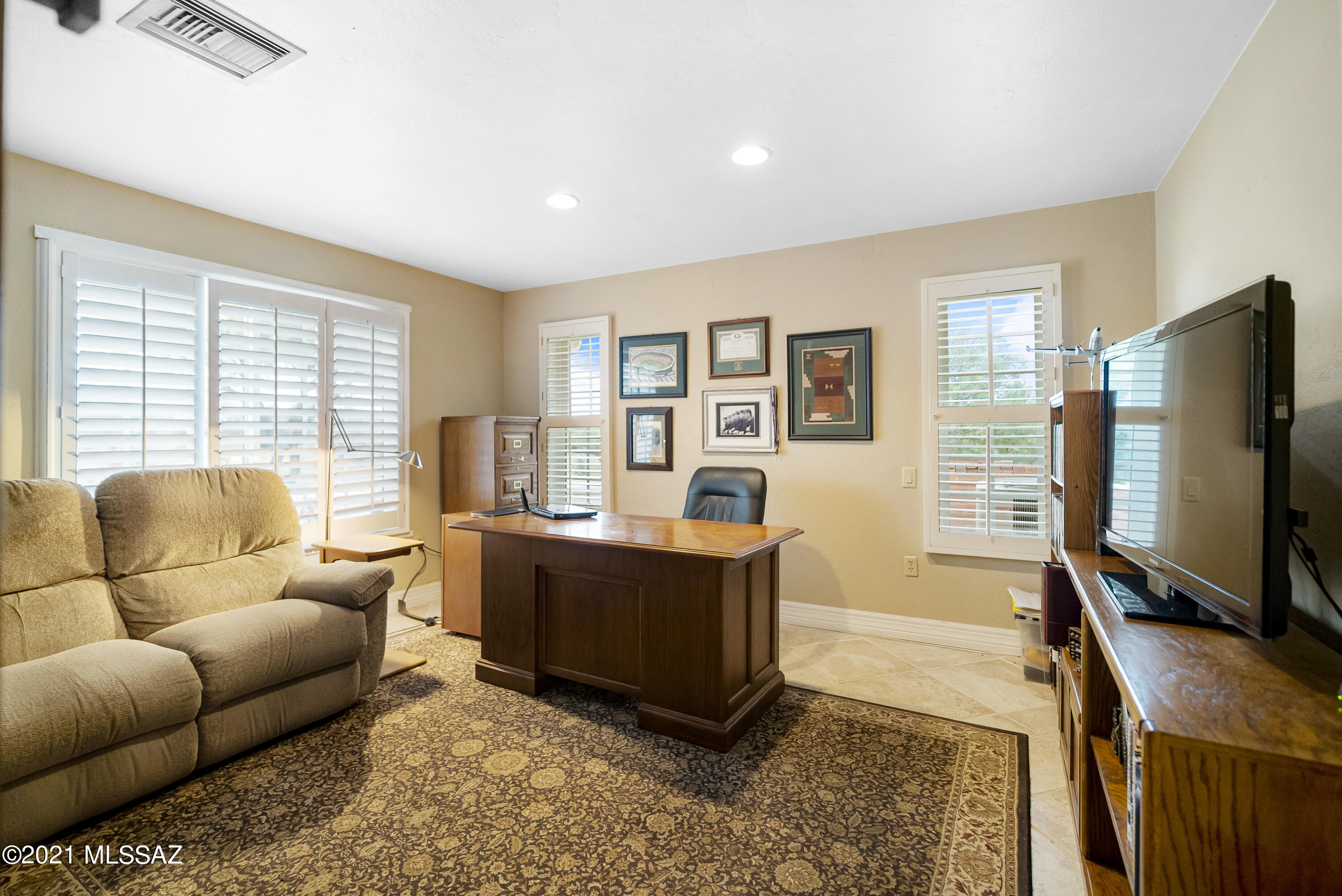 741 W Placita De La Cotonia