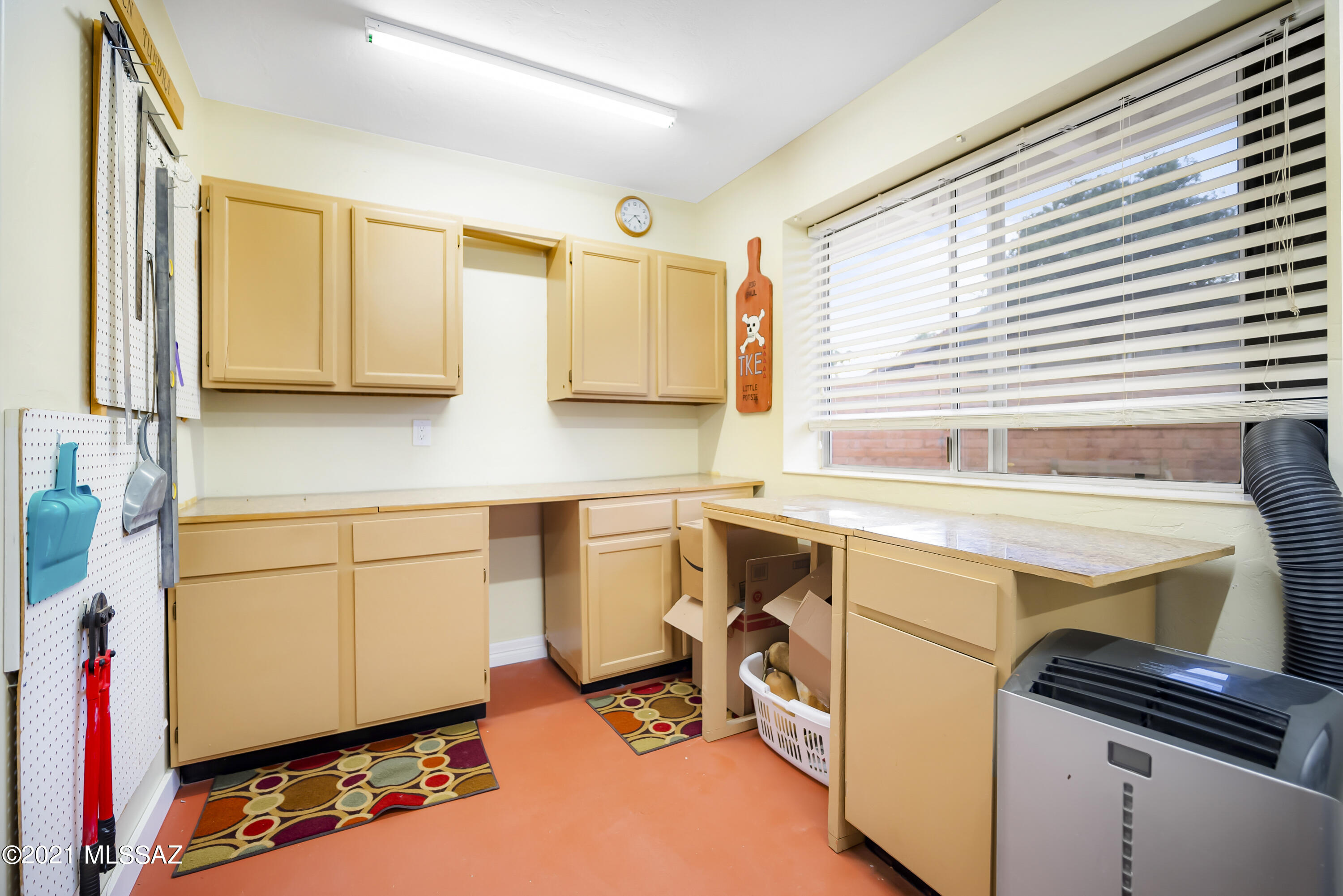 741 W Placita De La Cotonia