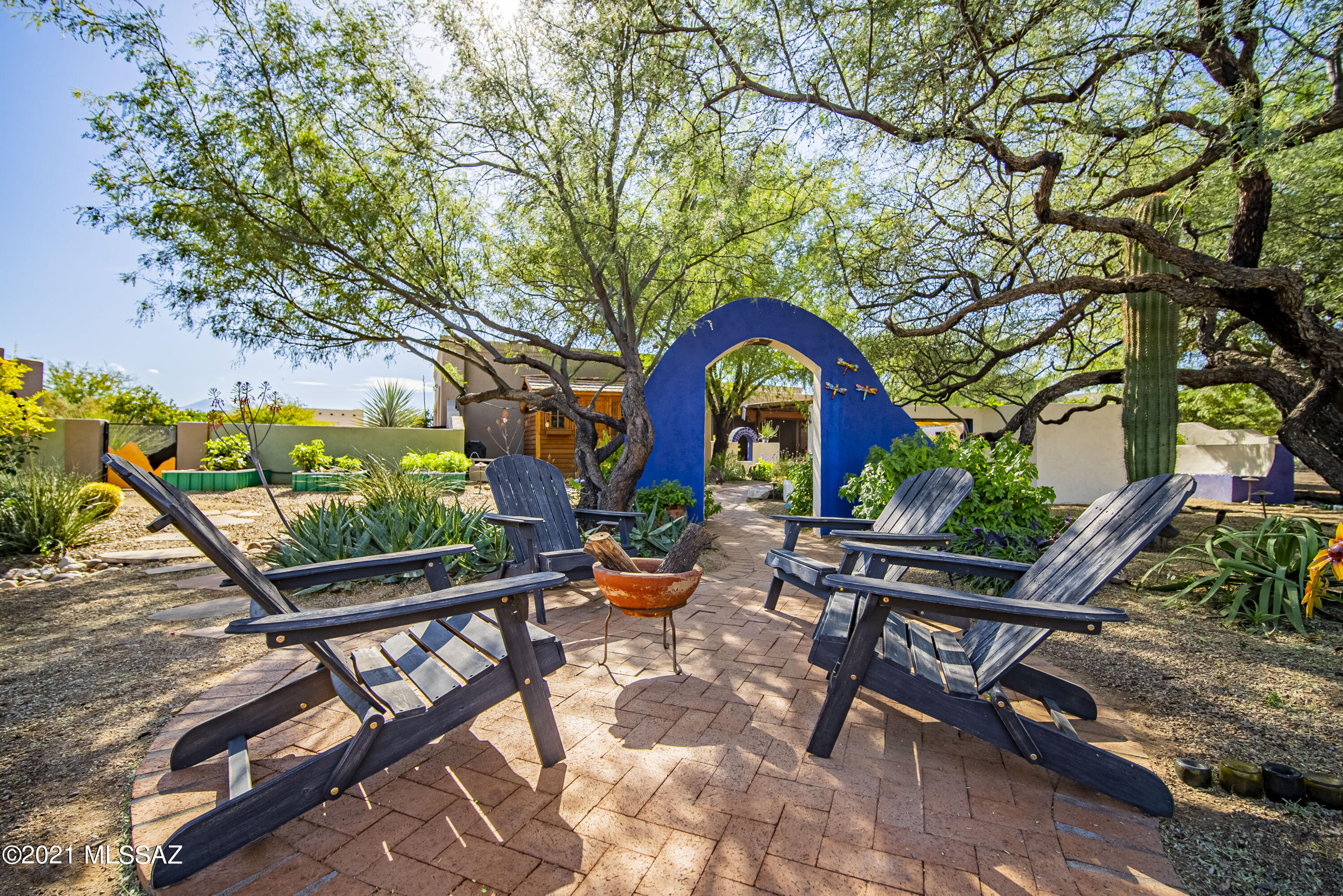 1158 W Camino Monte Cristo