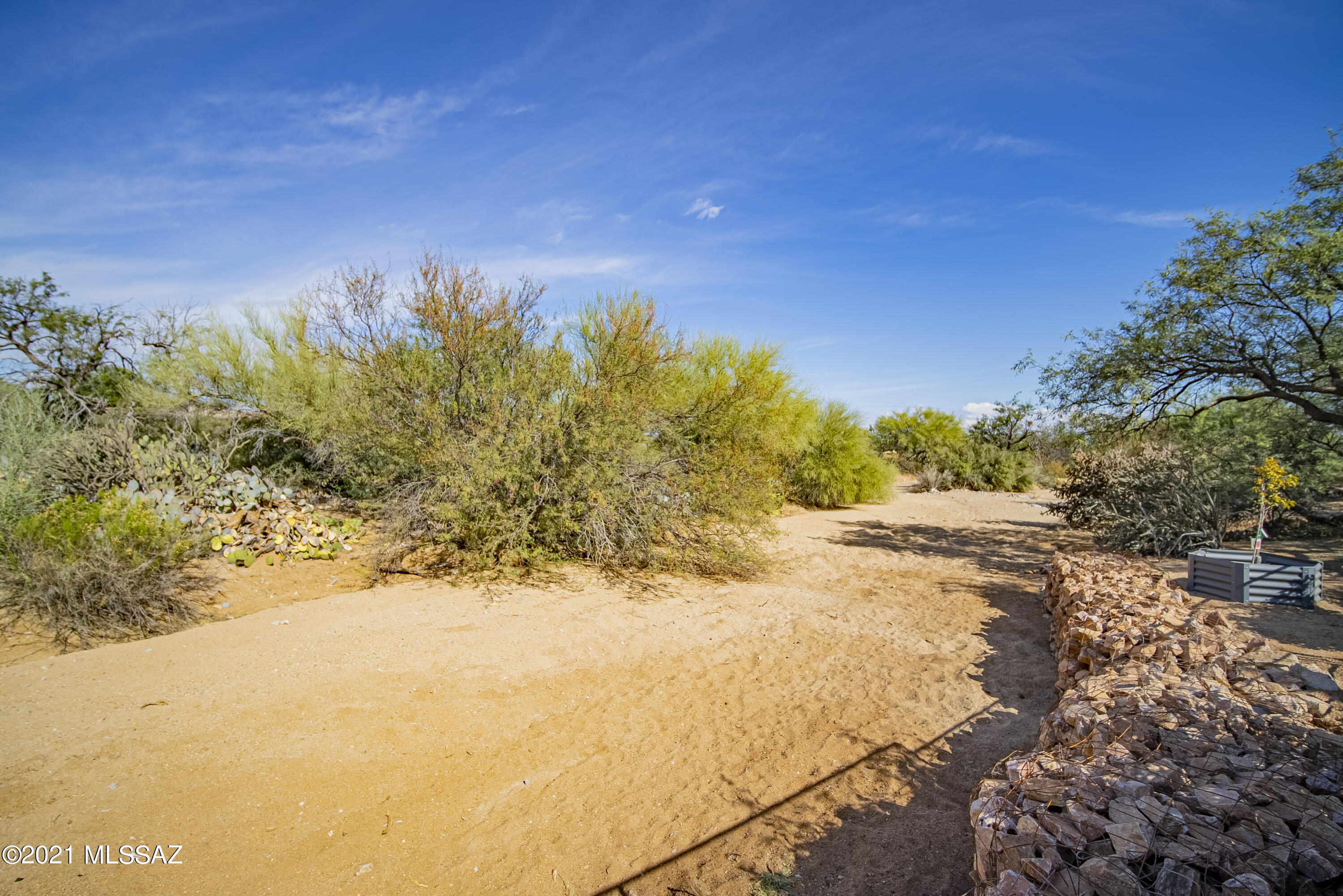 1158 W Camino Monte Cristo