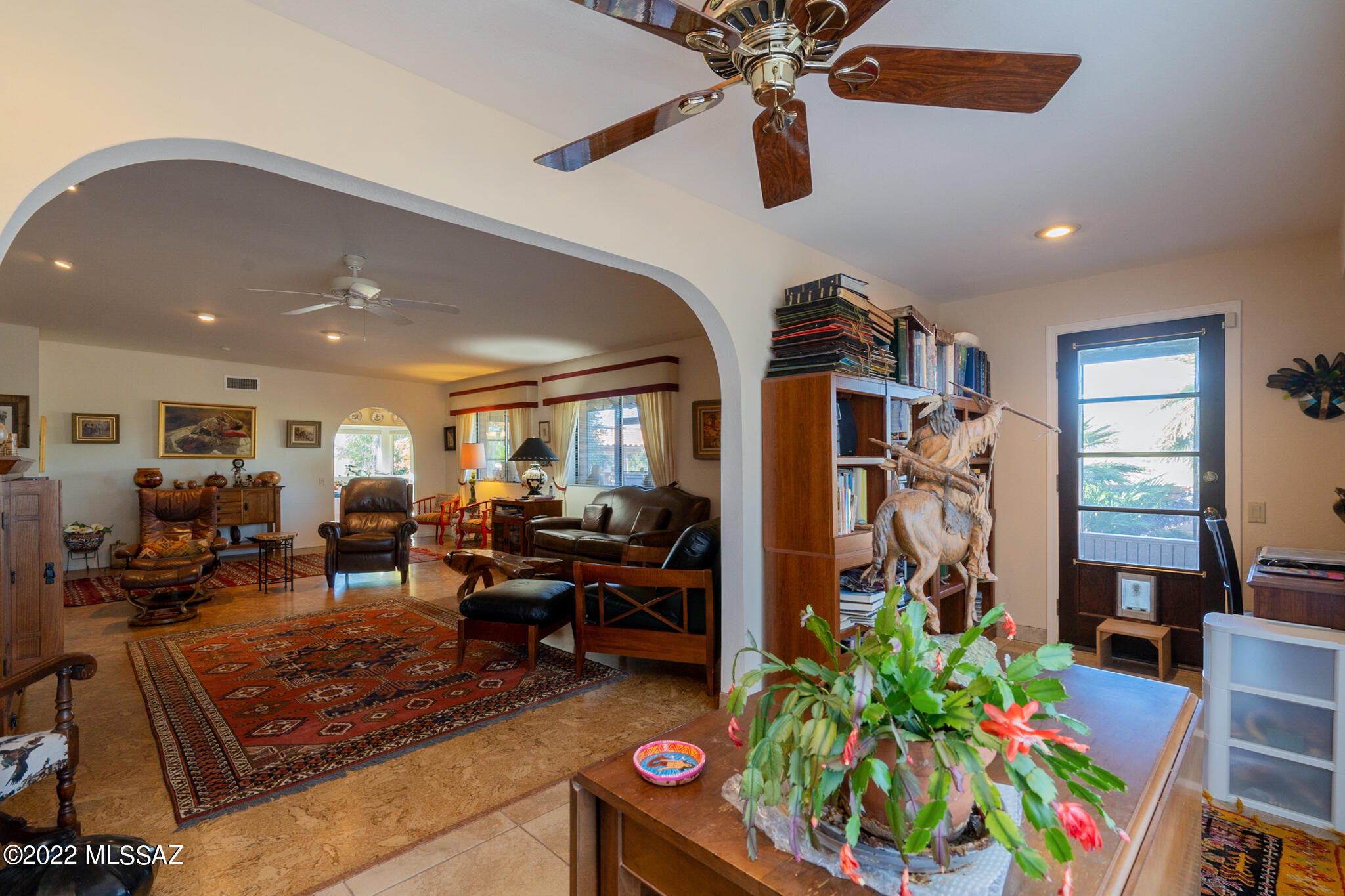 1240 W Camino Urbano