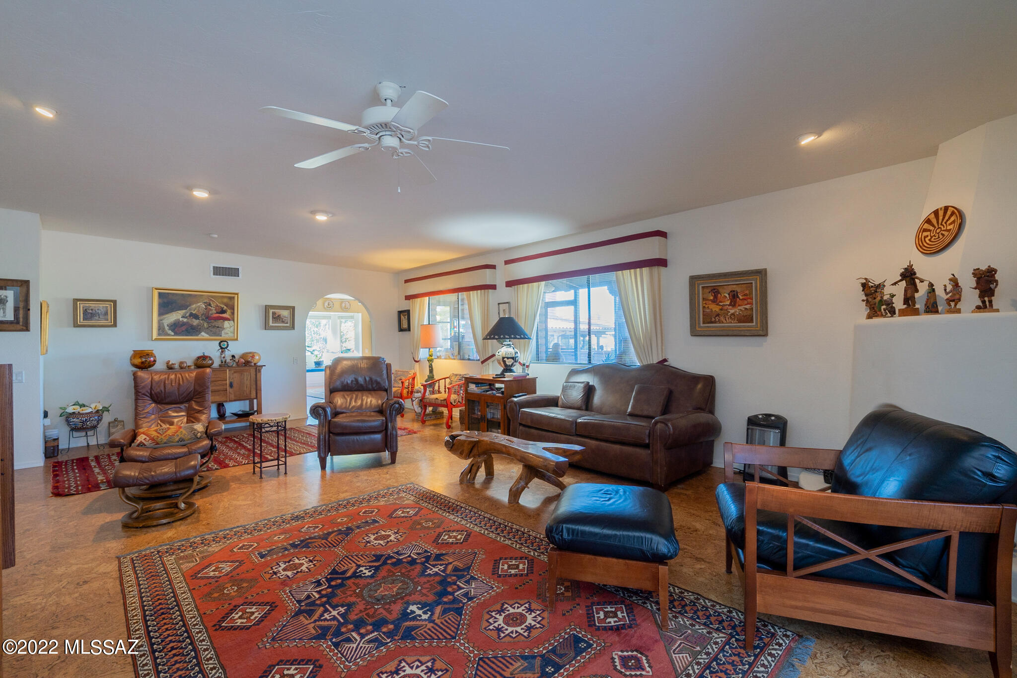 1240 W Camino Urbano