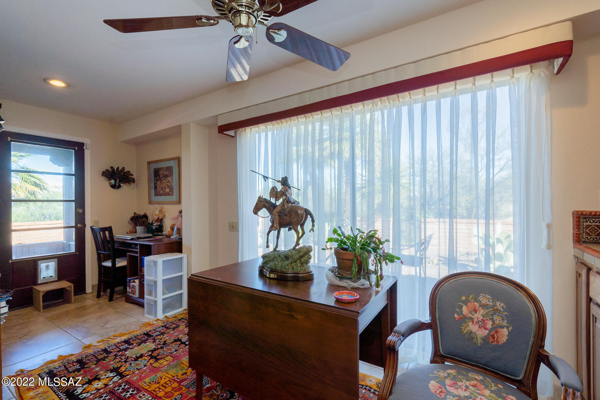 1240 W Camino Urbano