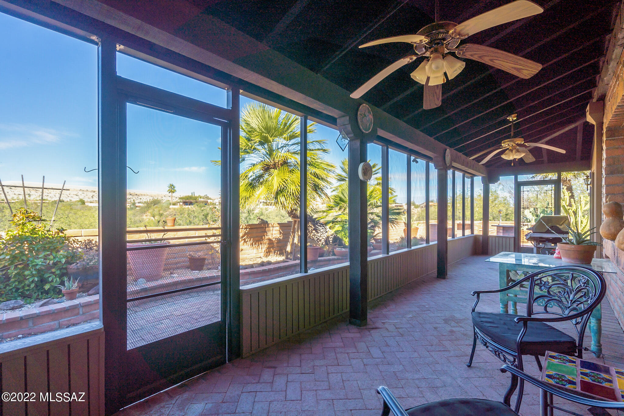 1240 W Camino Urbano