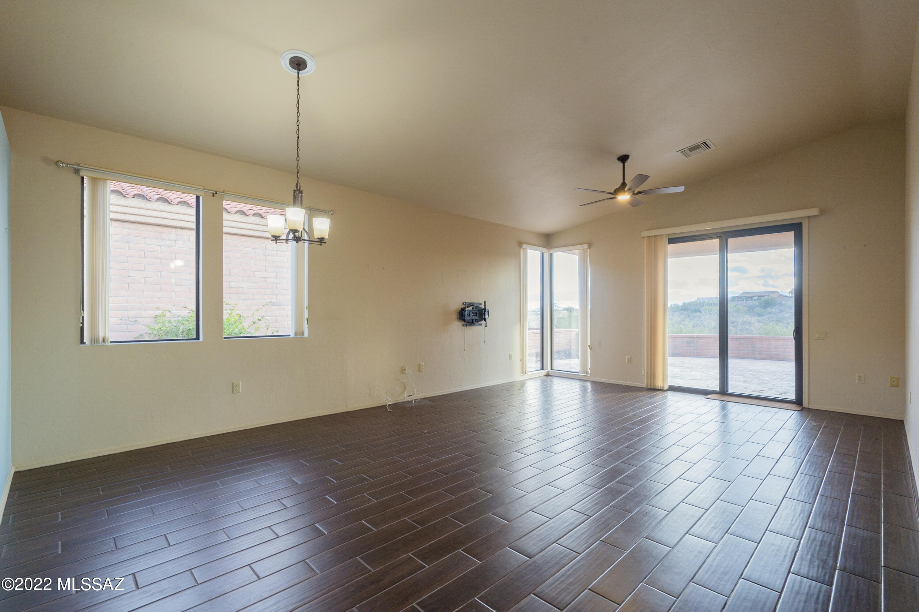 1973 W Mintbush Drive