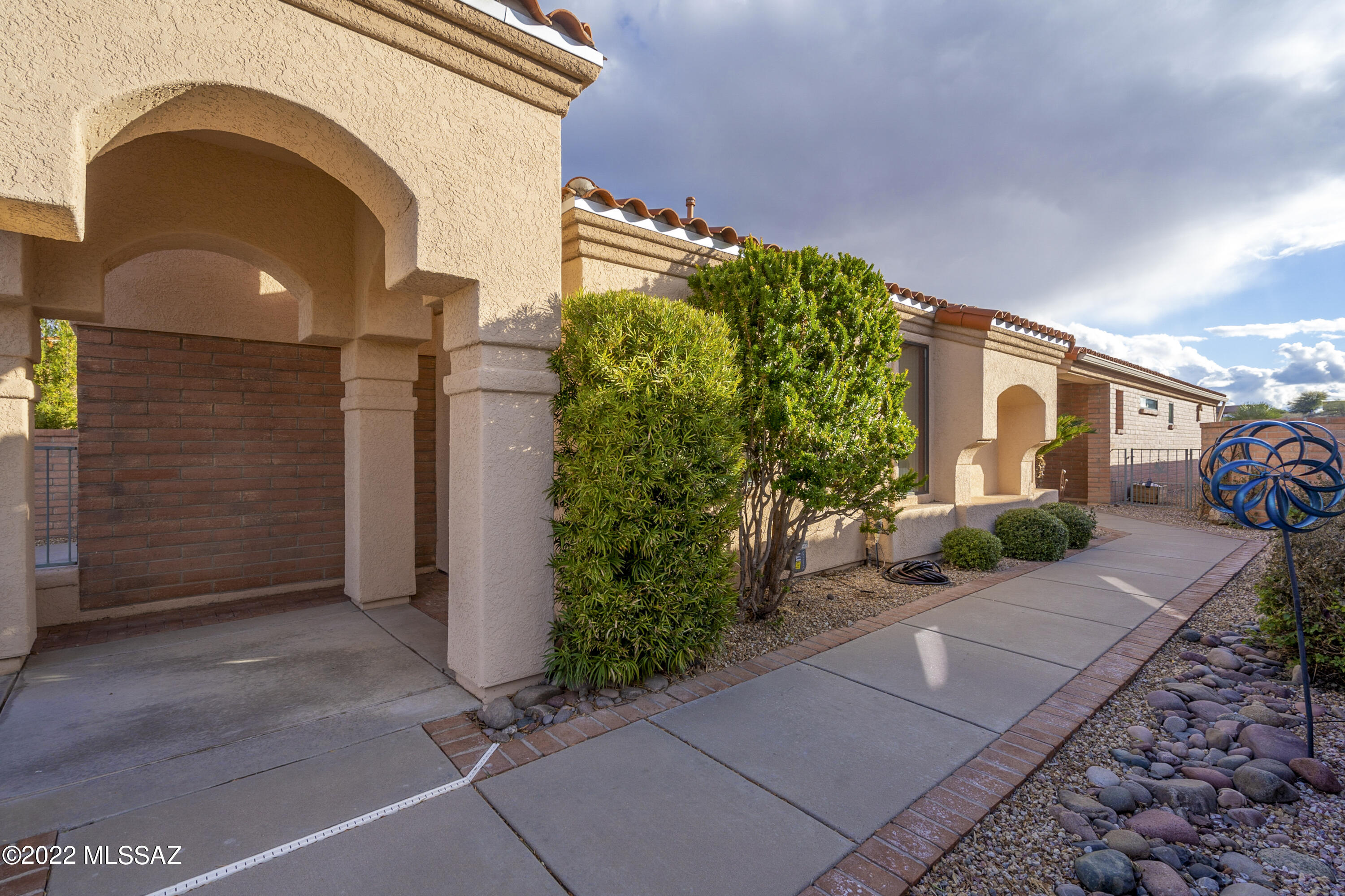 1973 W Mintbush Drive