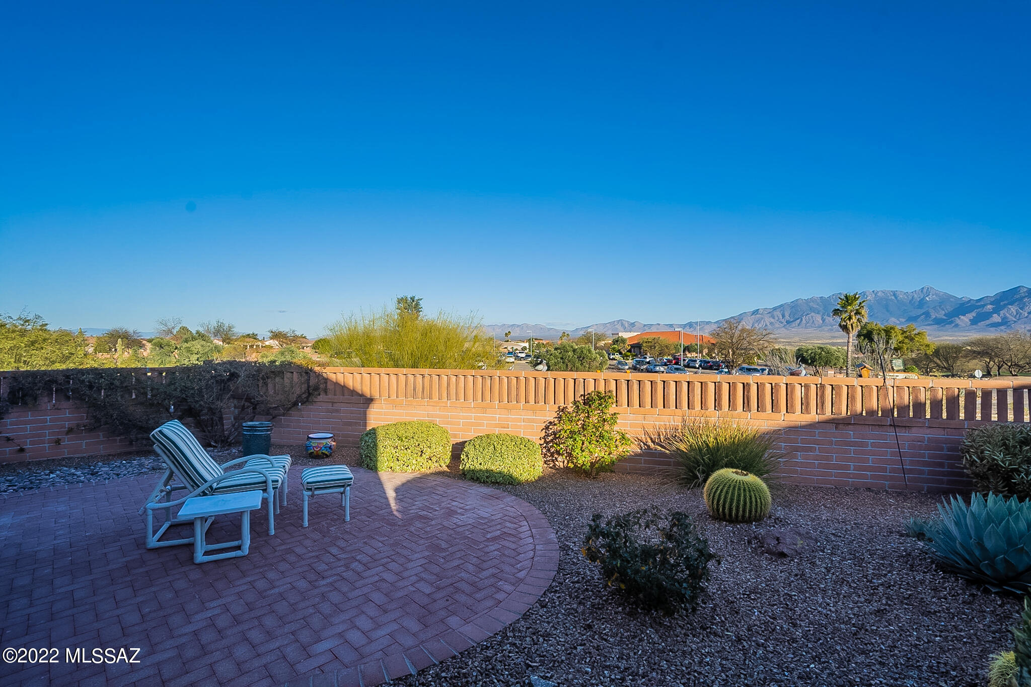 1817 W Placita De Diciembre