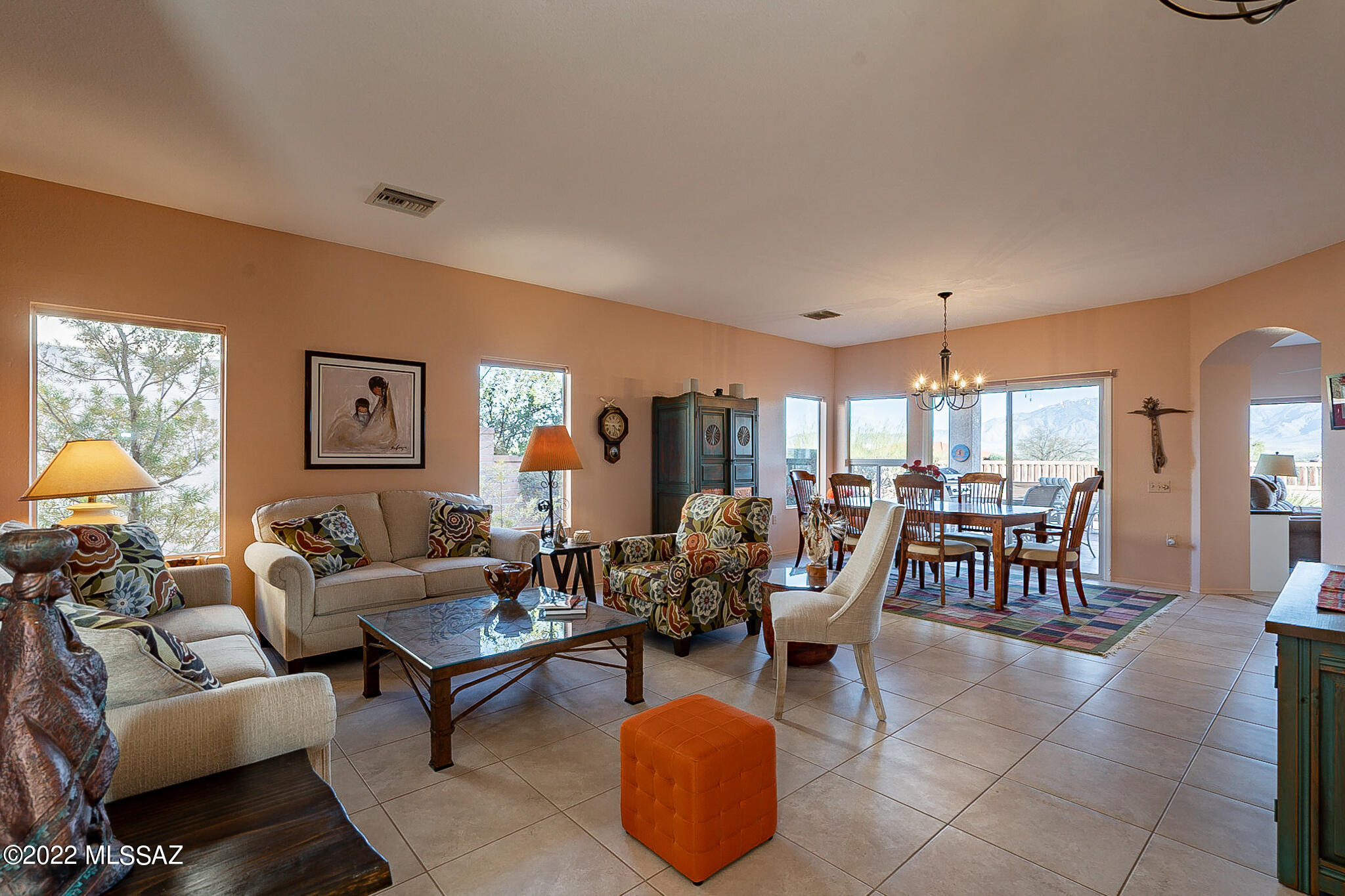 1817 W Placita De Diciembre