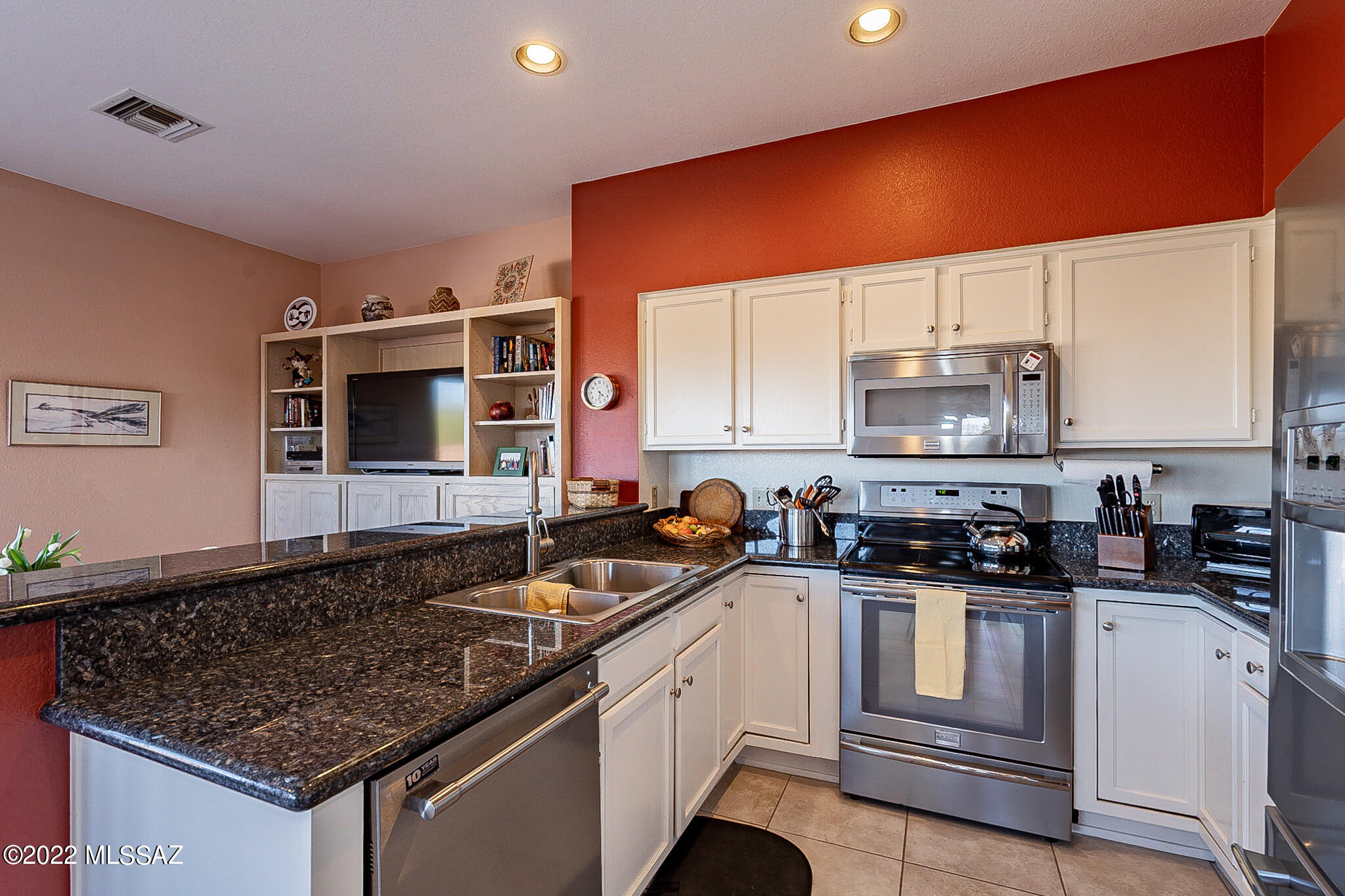 1817 W Placita De Diciembre