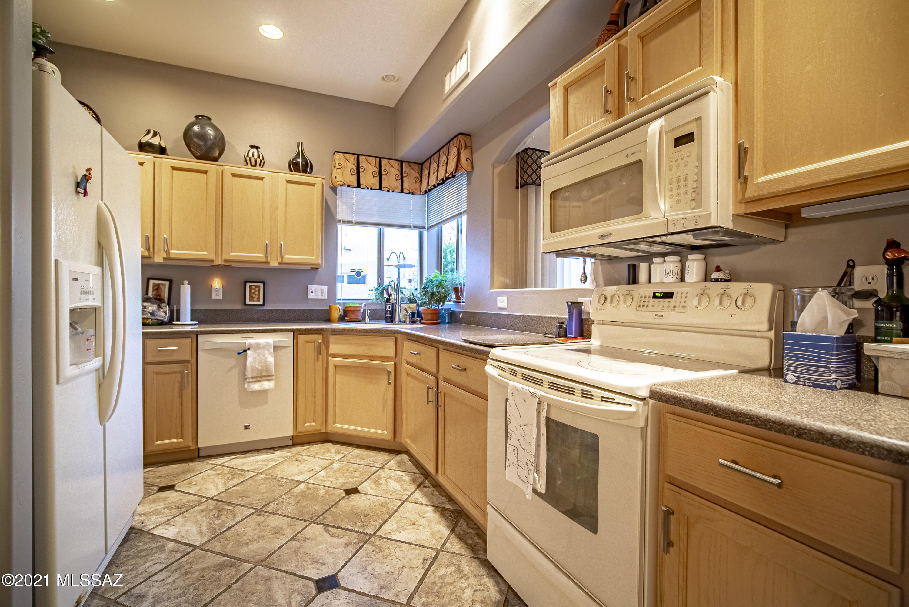 2528 S Pecan Valley Place
