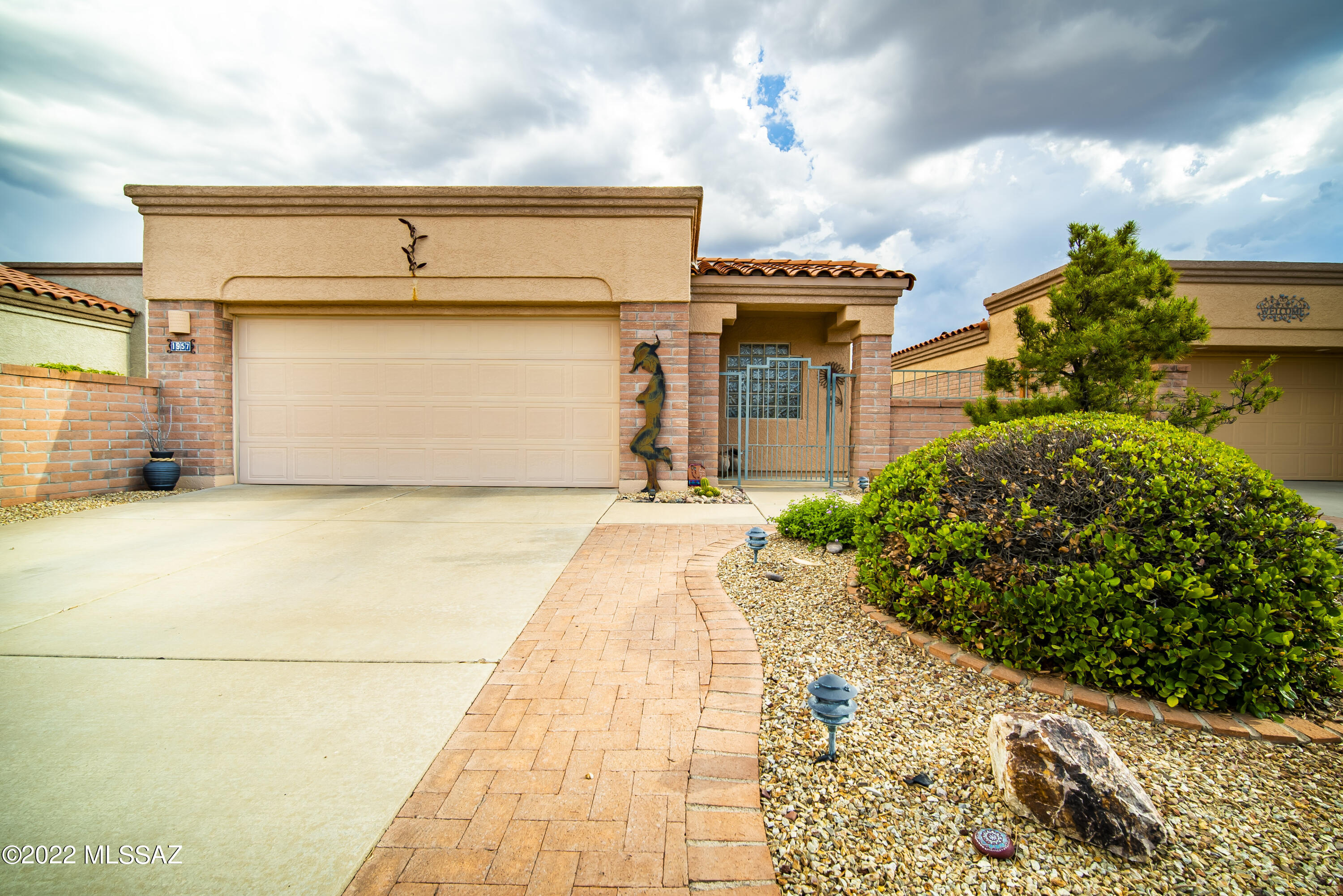 1957 W Mintbush Drive