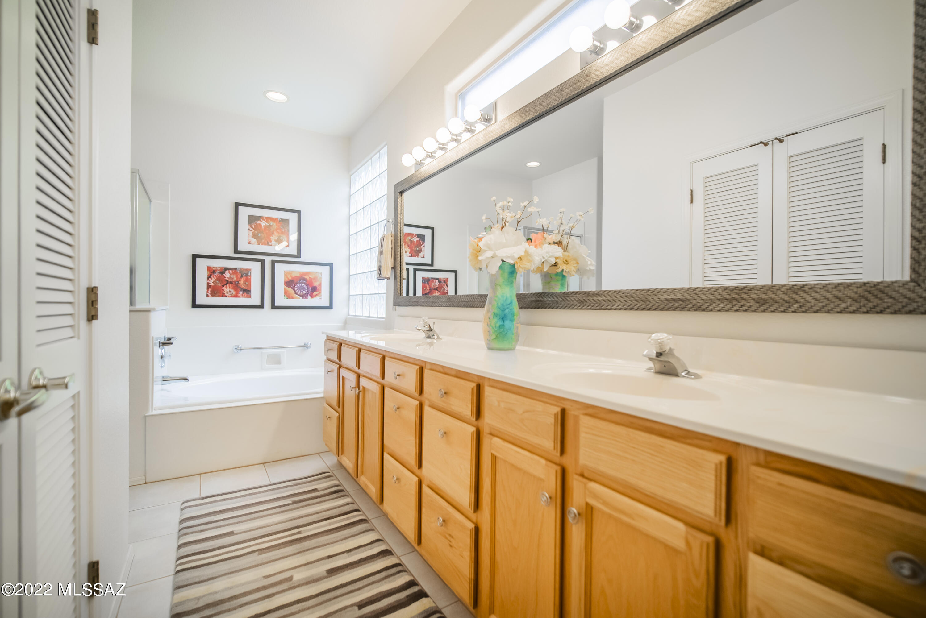 1957 W Mintbush Drive