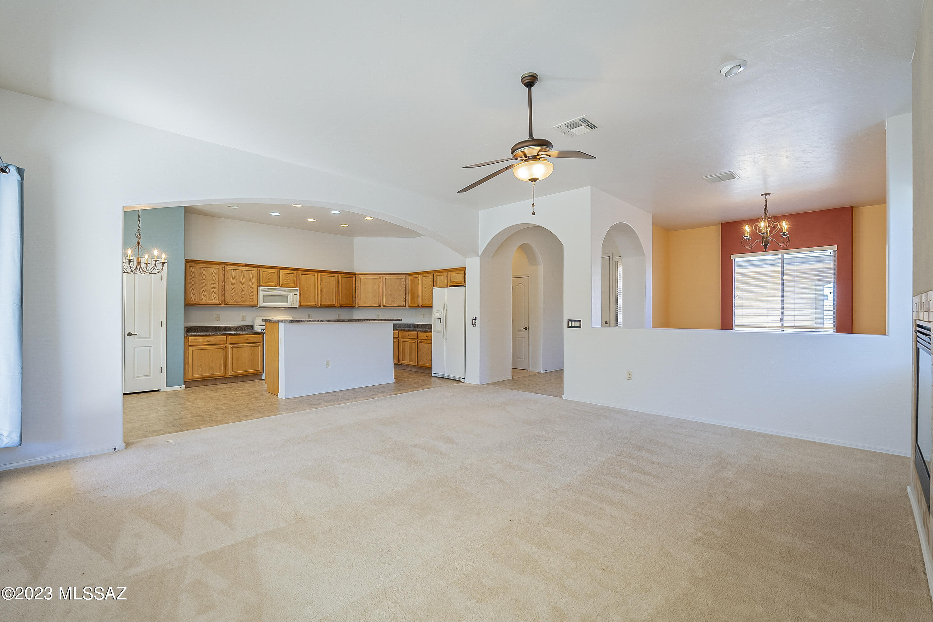 2057 W Acacia Bluffs Drive