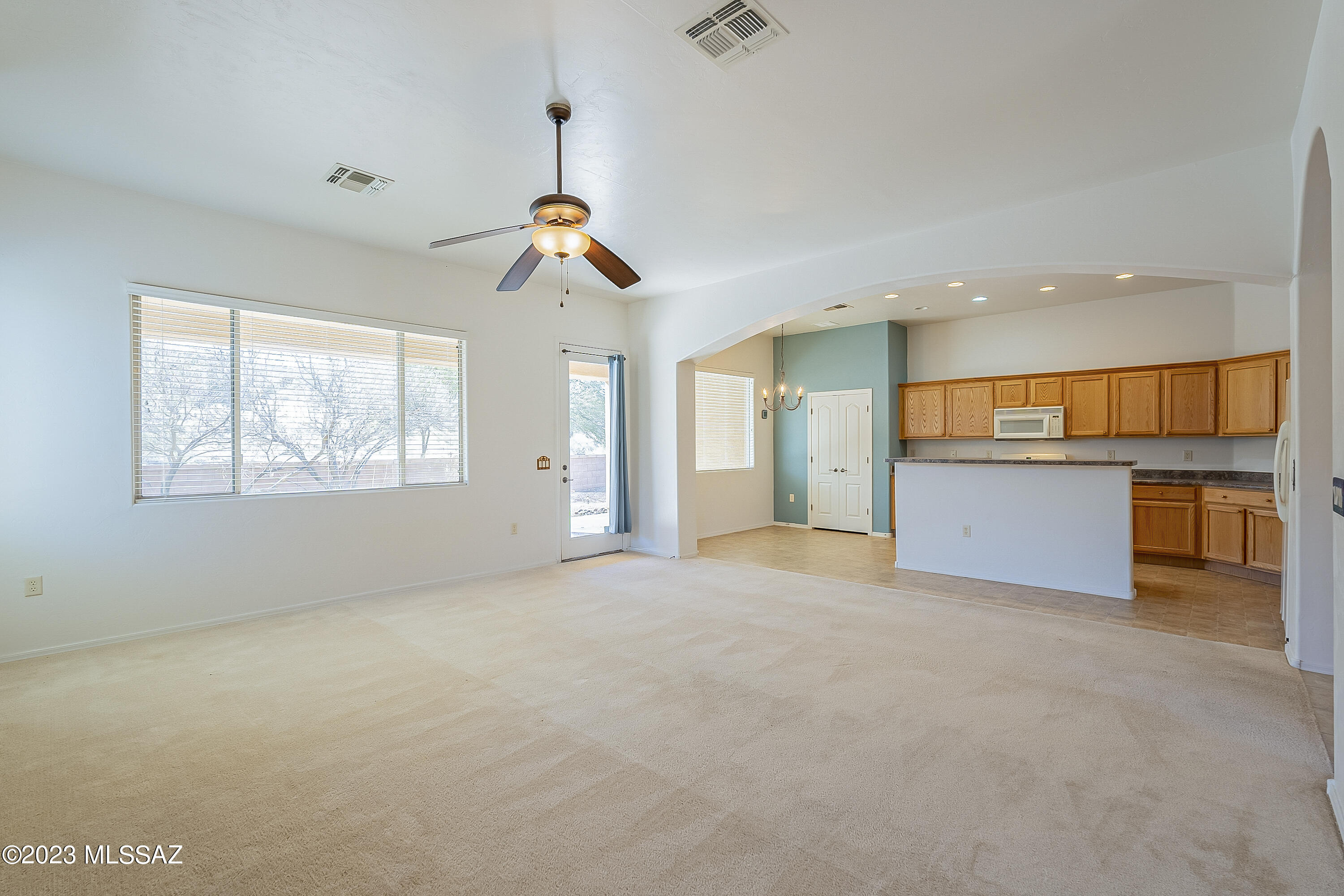 2057 W Acacia Bluffs Drive