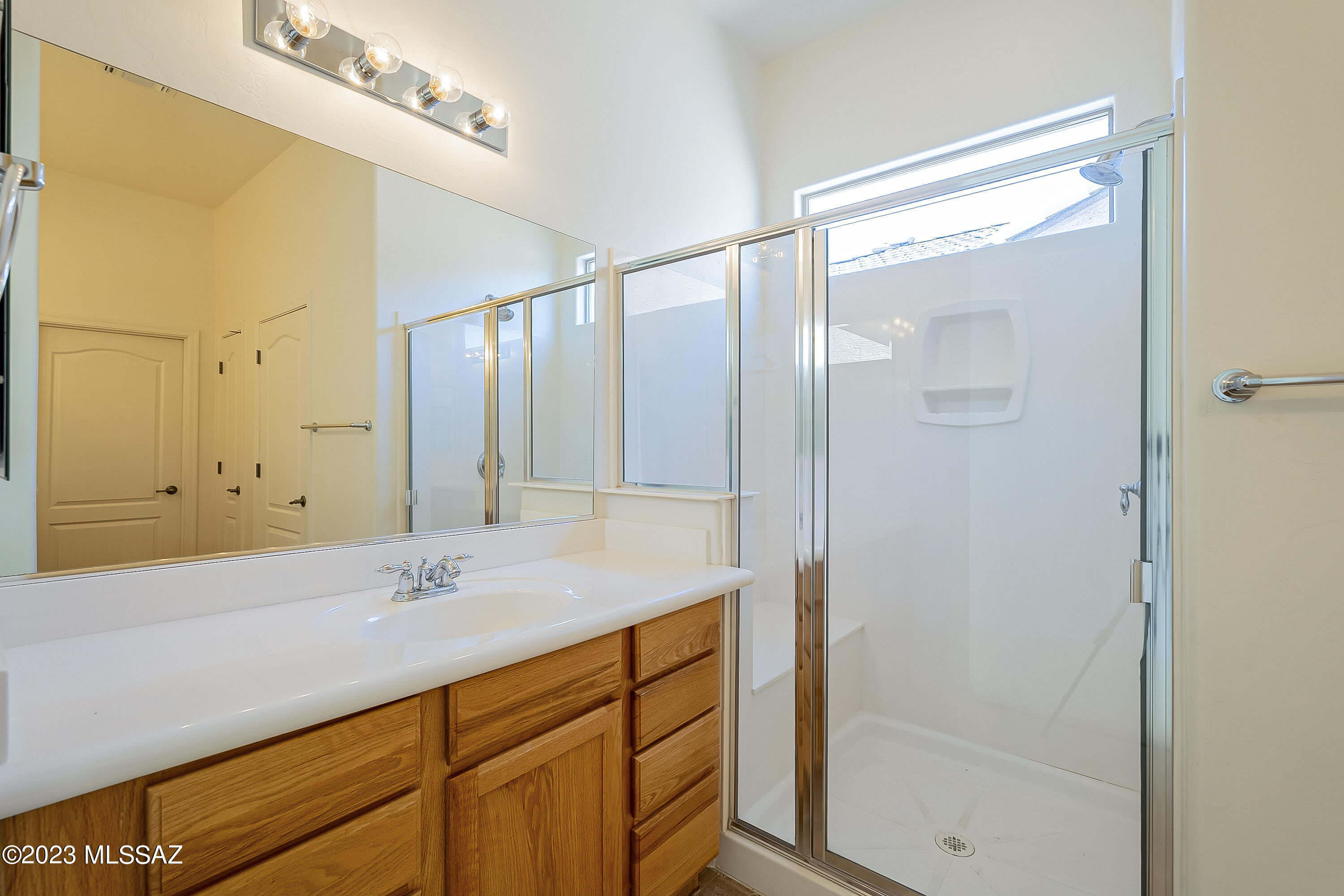 2057 W Acacia Bluffs Drive