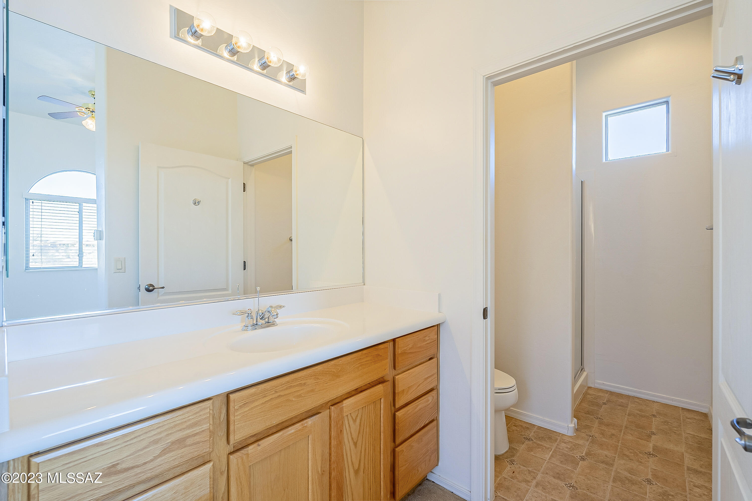 2057 W Acacia Bluffs Drive