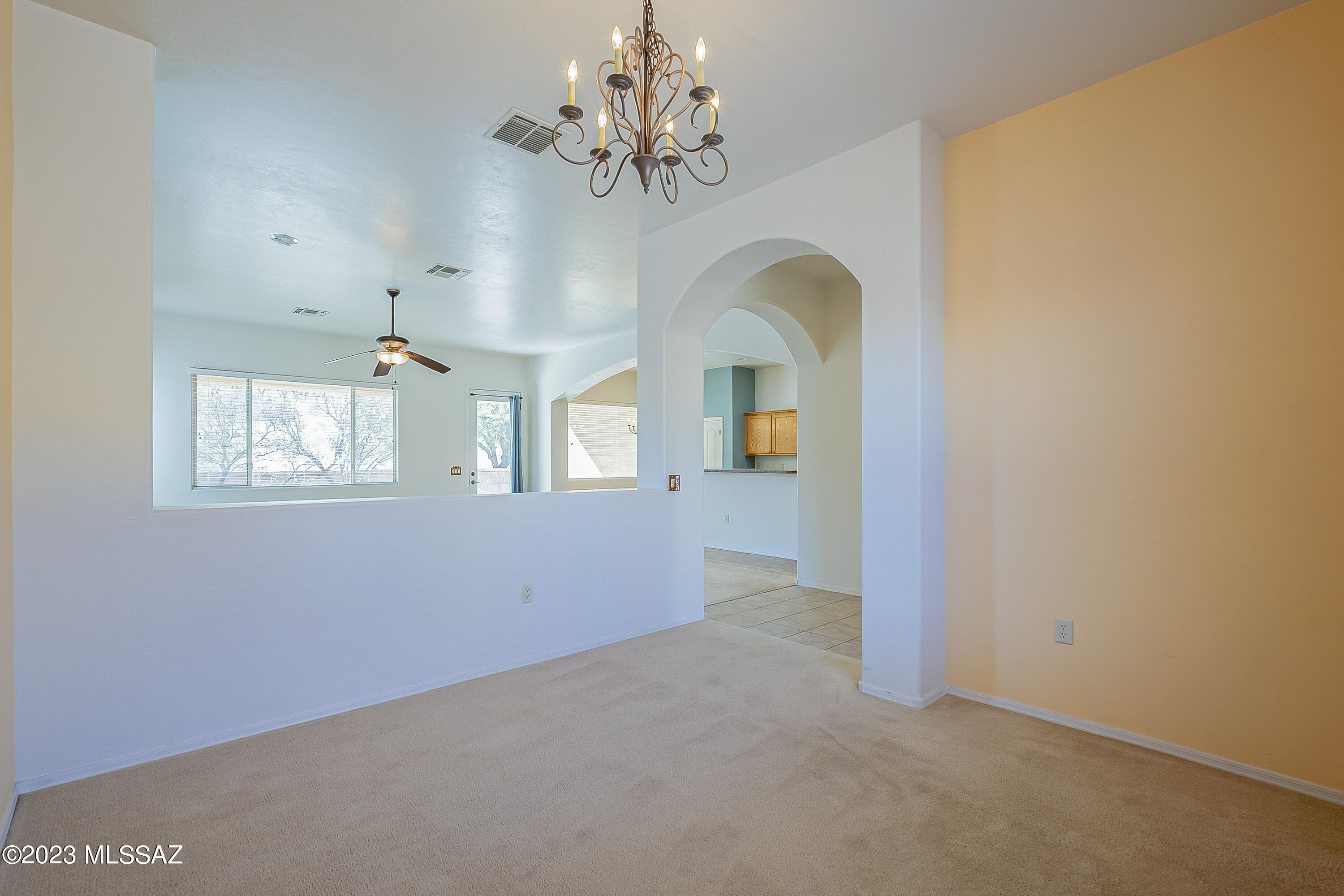 2057 W Acacia Bluffs Drive