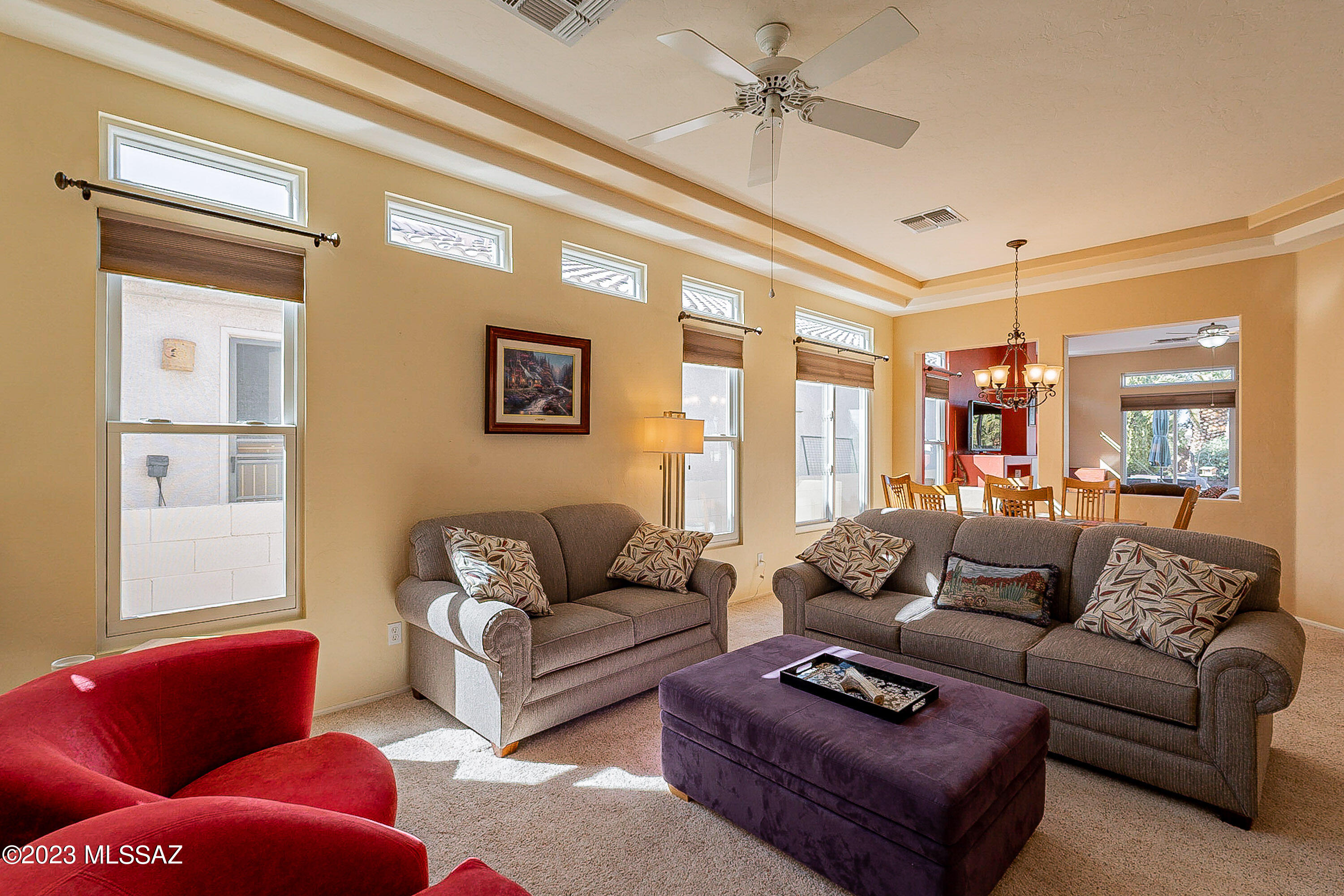 302 W Continental Vista Place