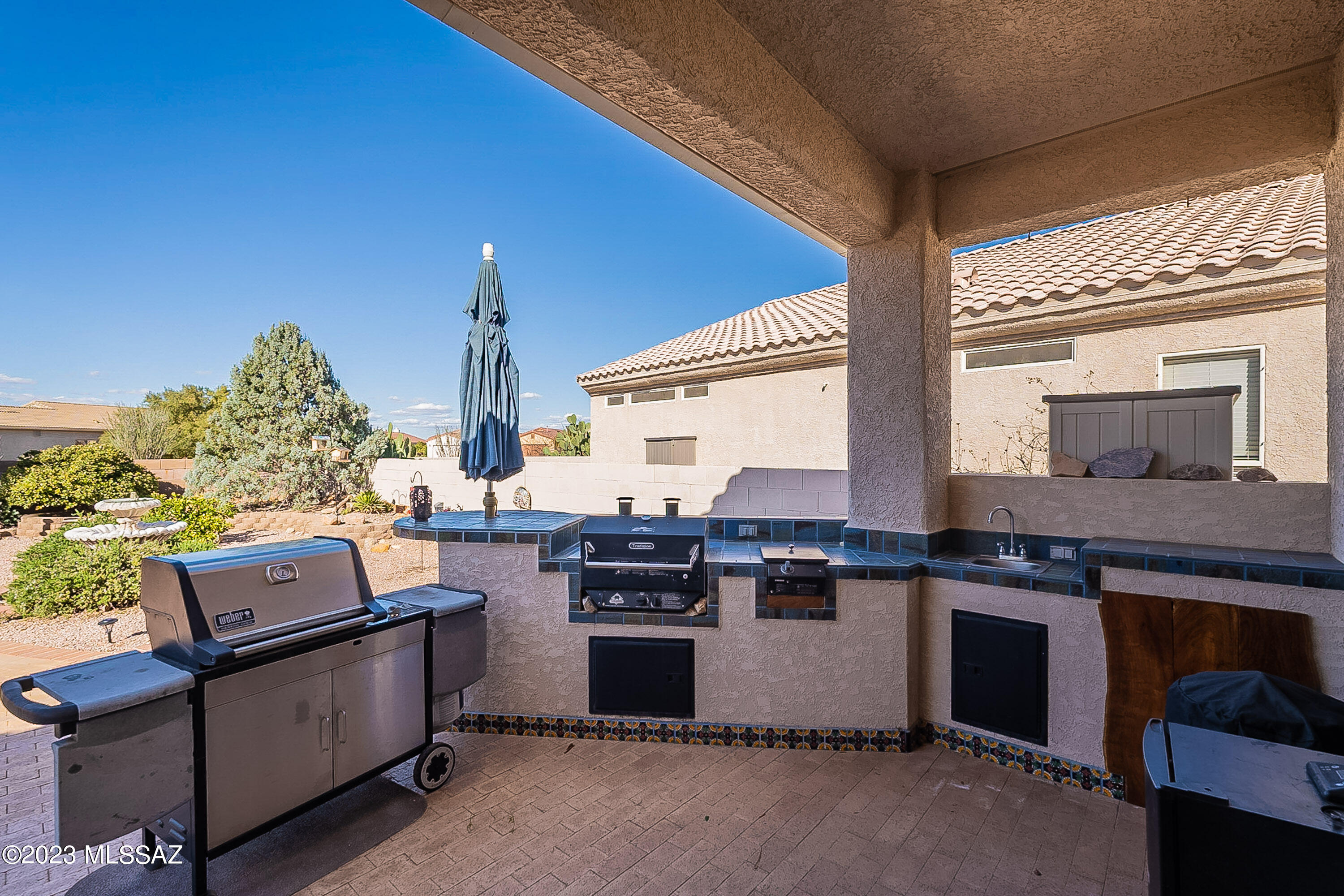 302 W Continental Vista Place