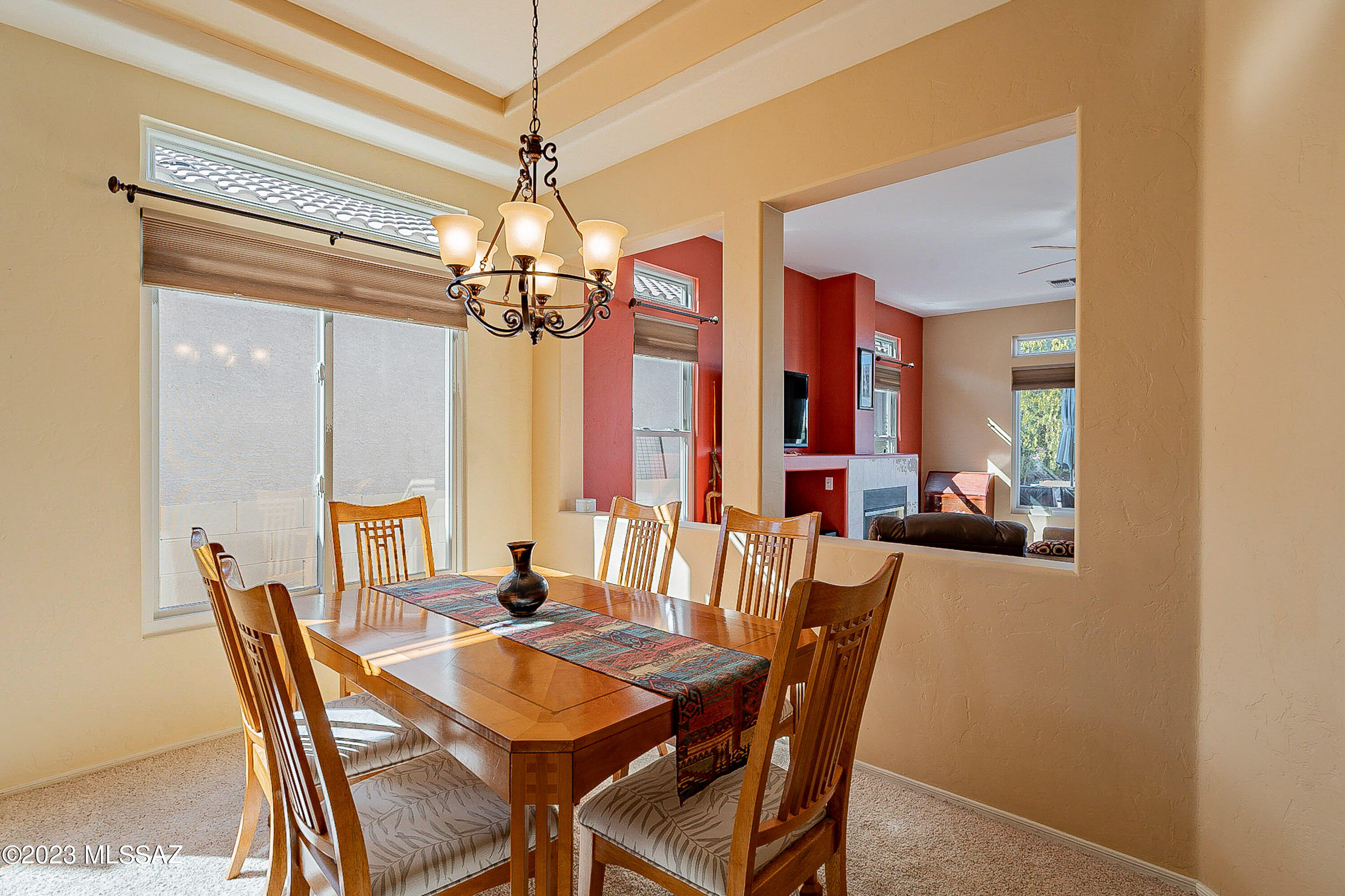 302 W Continental Vista Place