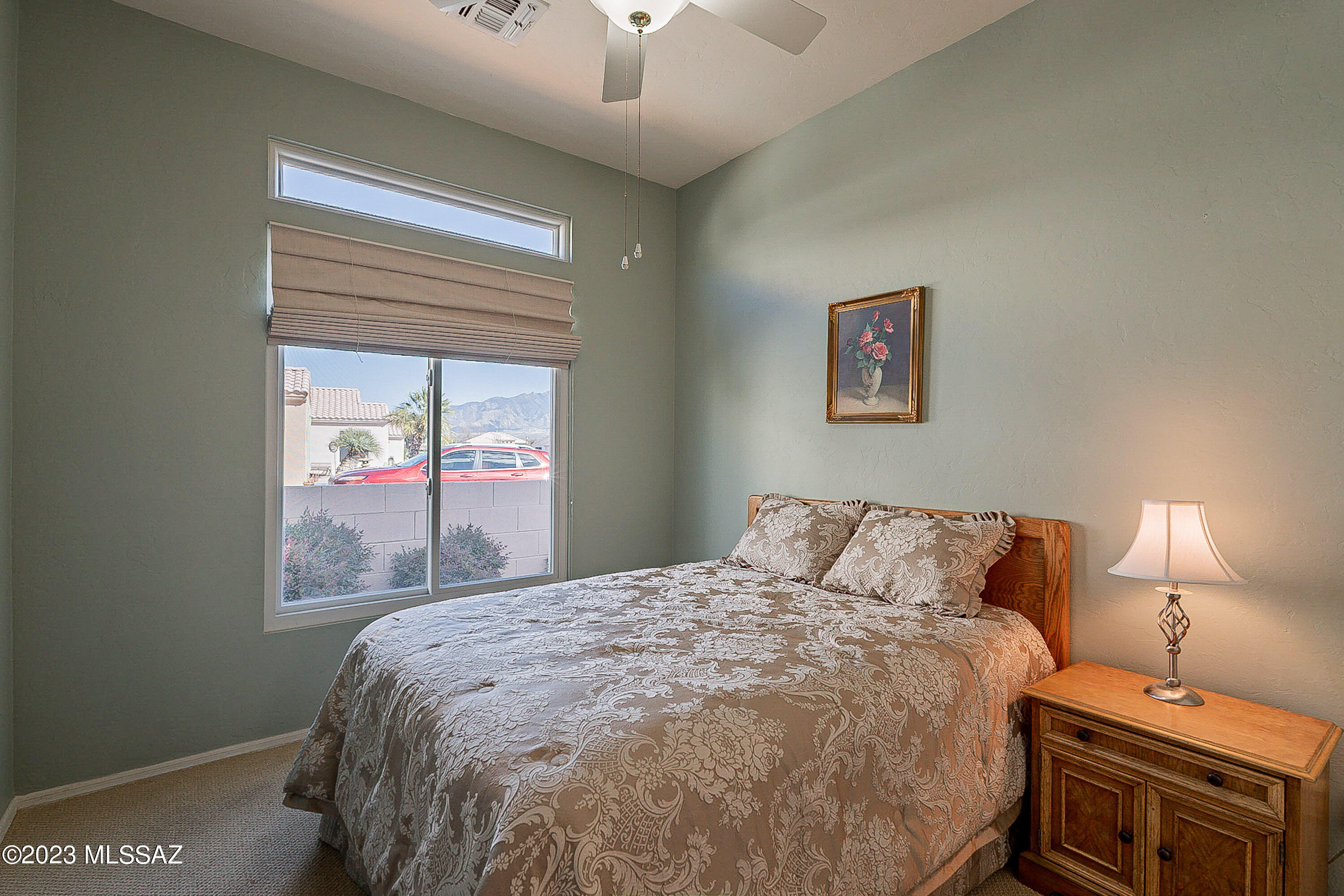 302 W Continental Vista Place