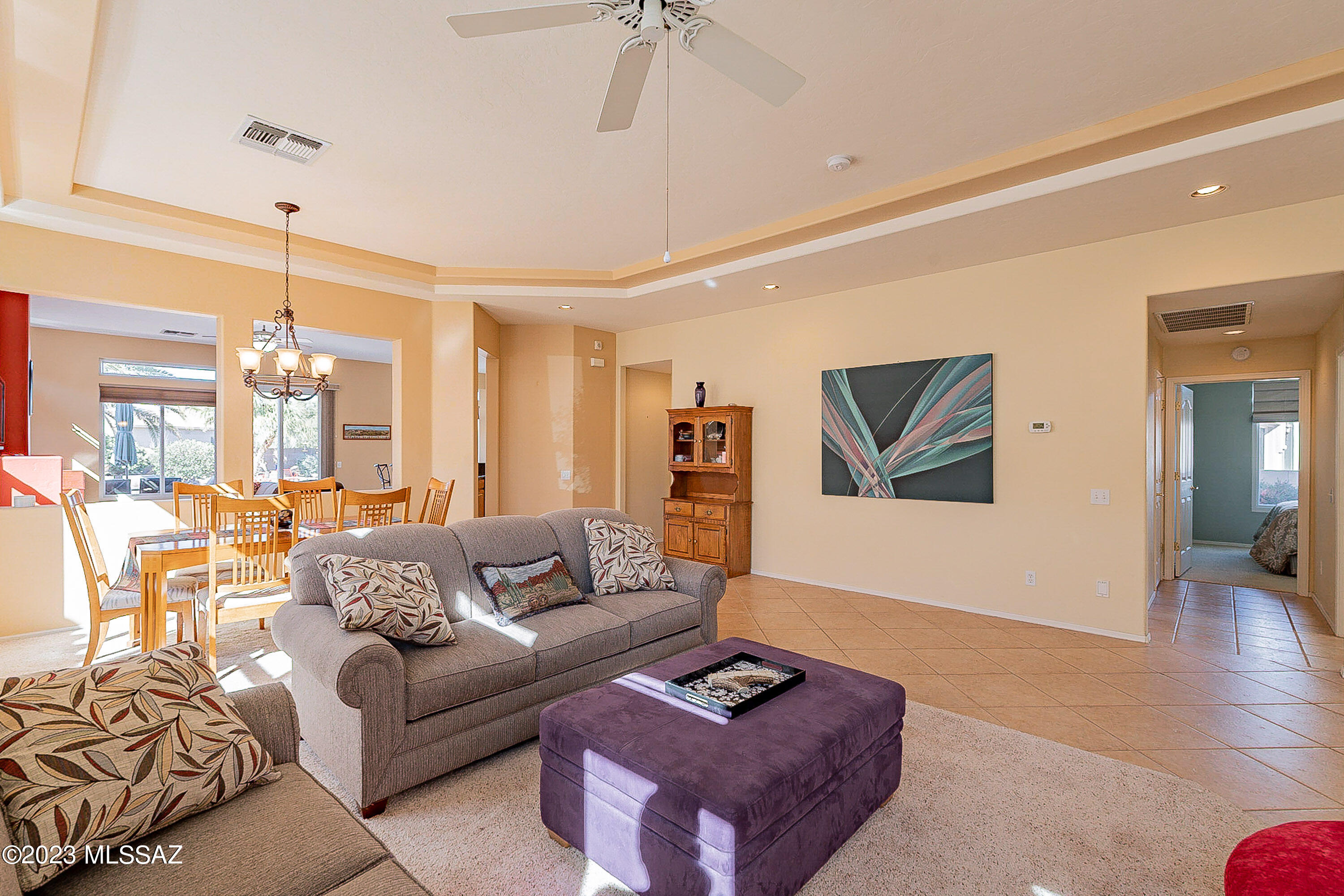 302 W Continental Vista Place