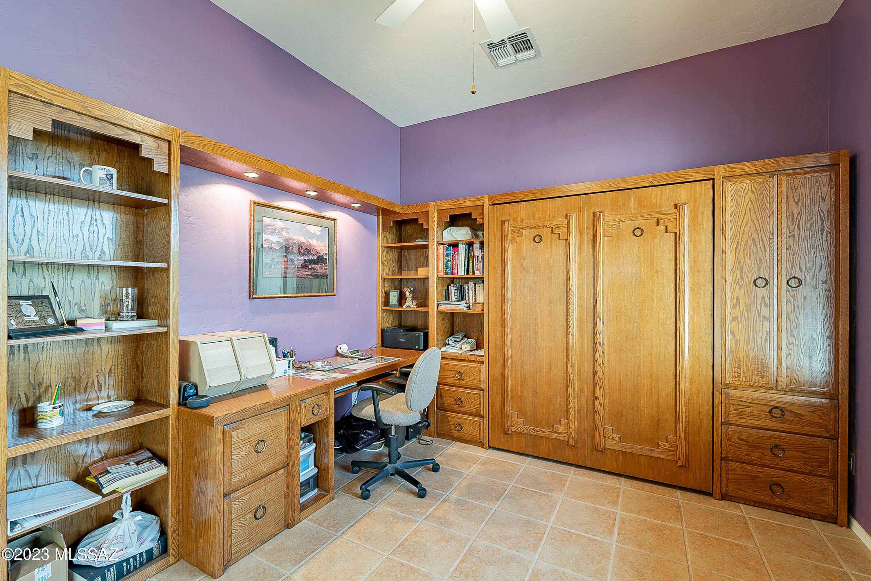 302 W Continental Vista Place