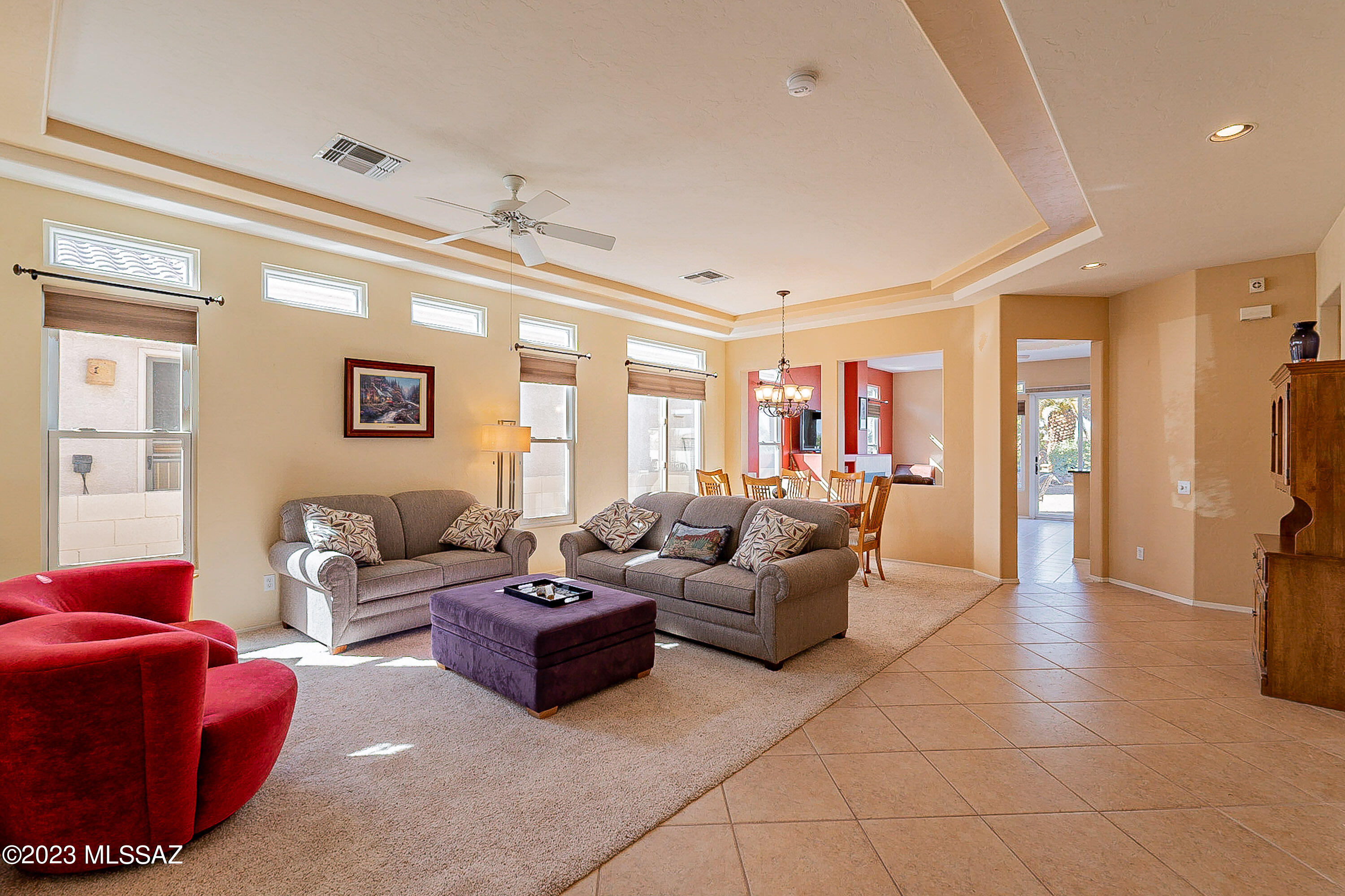 302 W Continental Vista Place