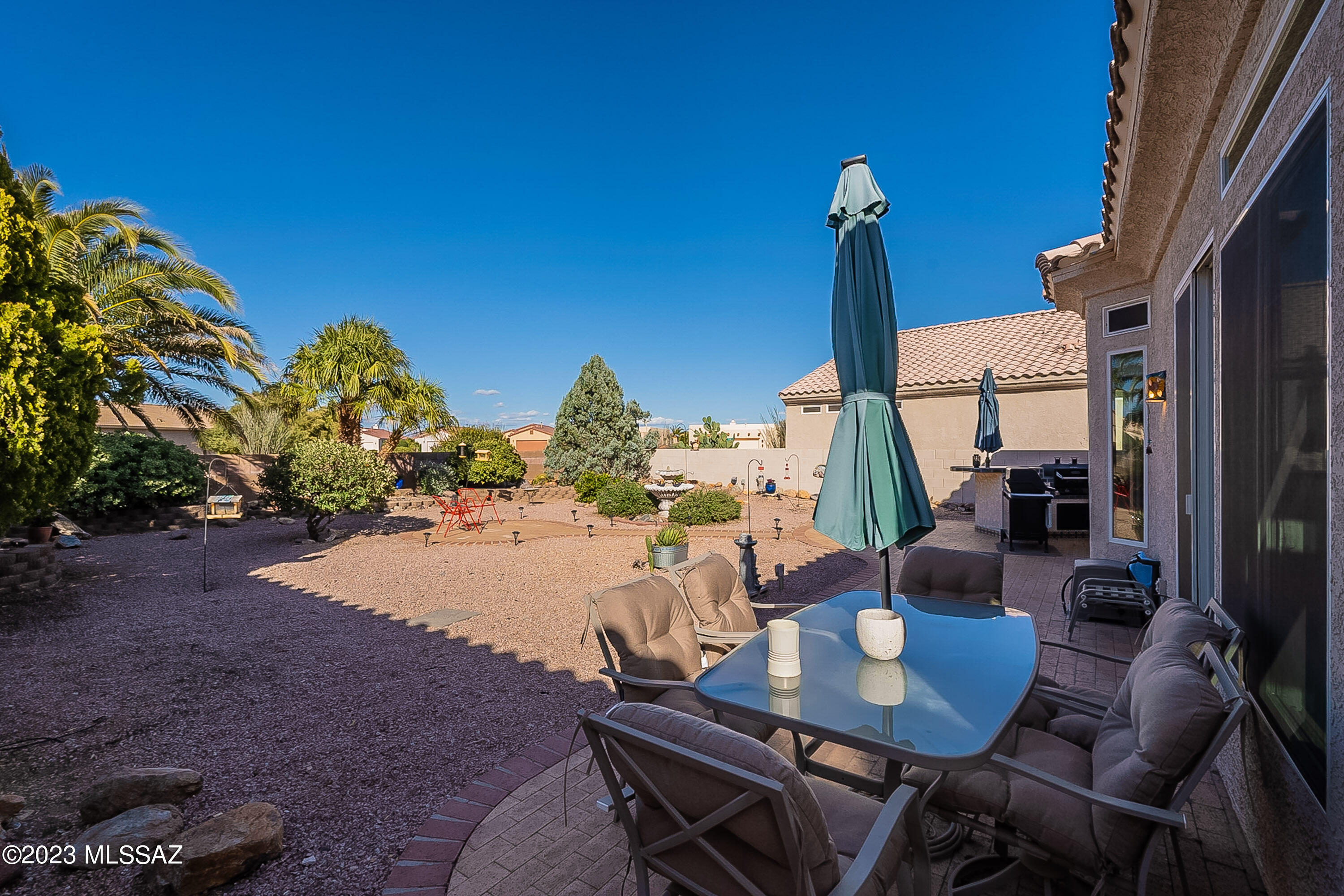 302 W Continental Vista Place