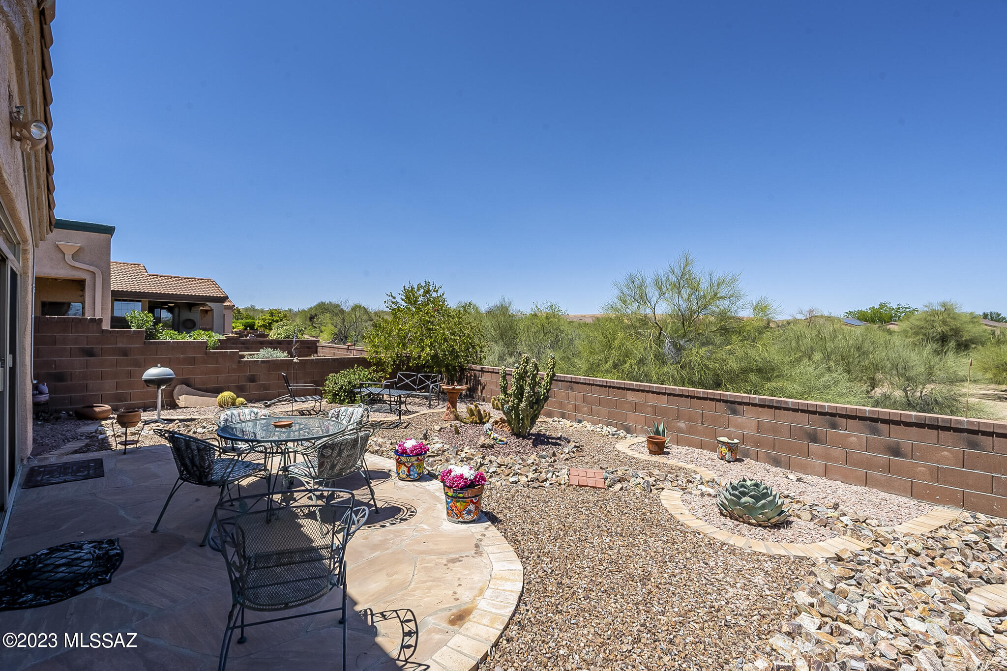 564 W Union Bell Drive