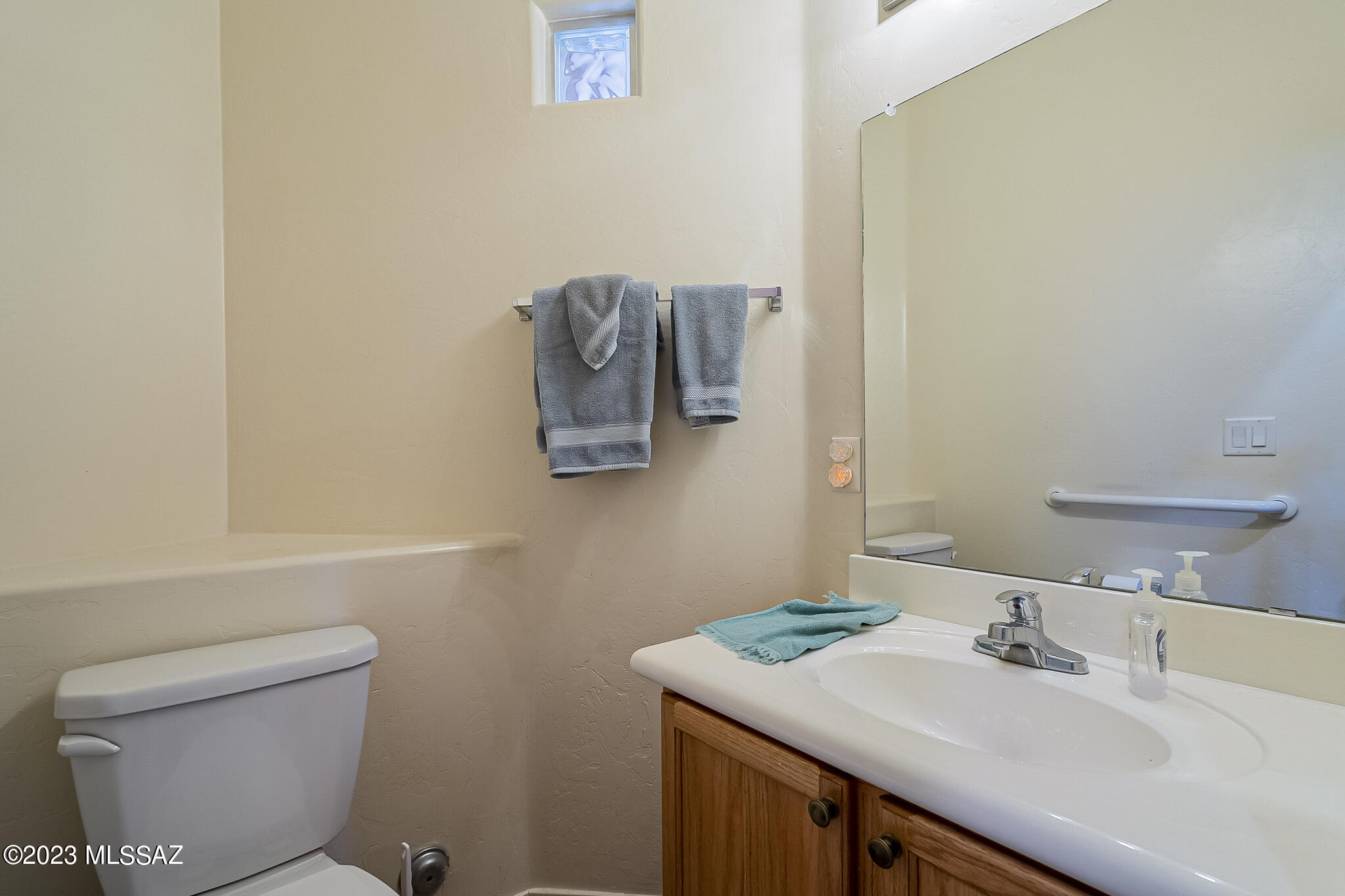 564 W Union Bell Drive